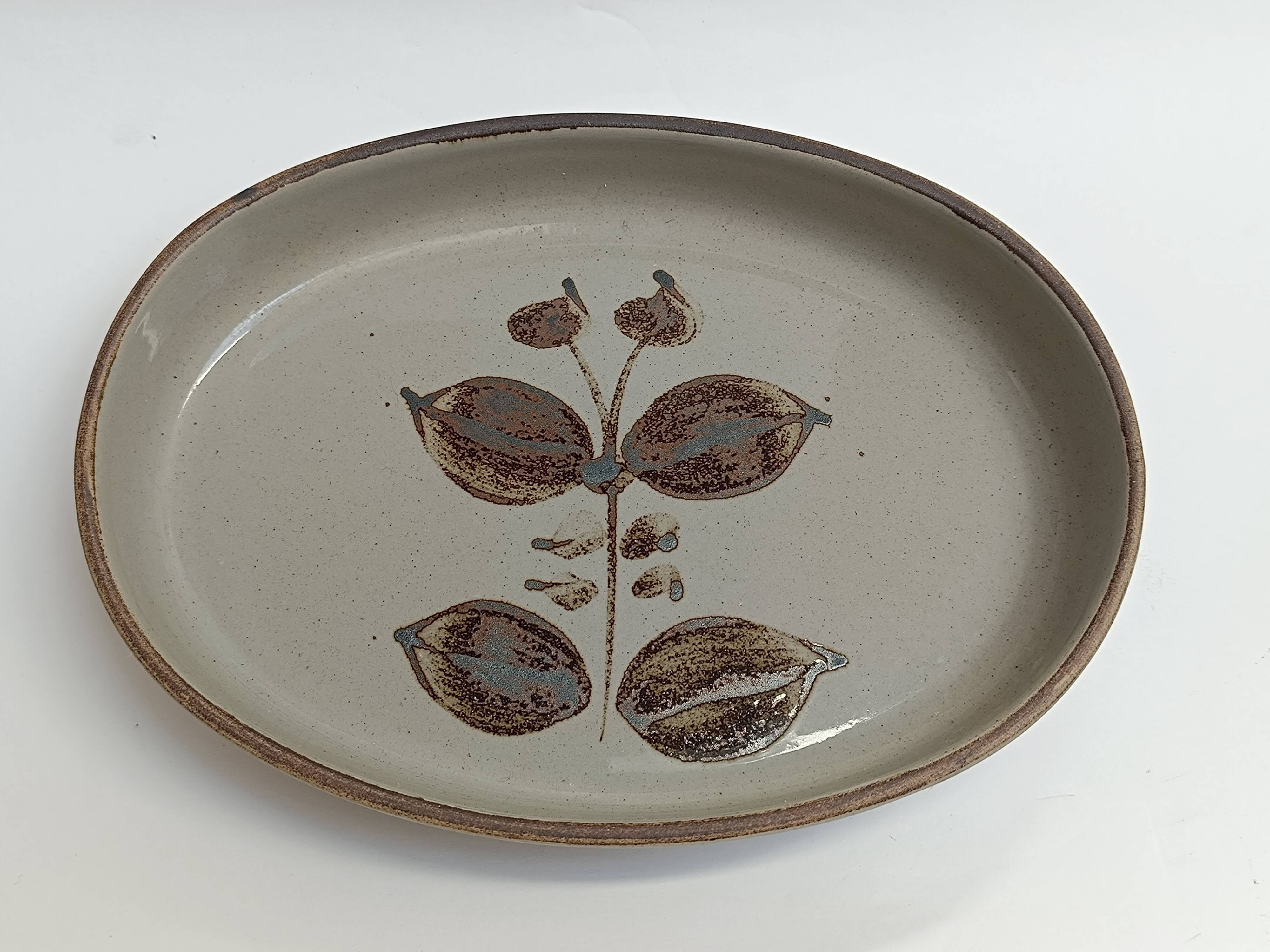Arnon sandstone dish