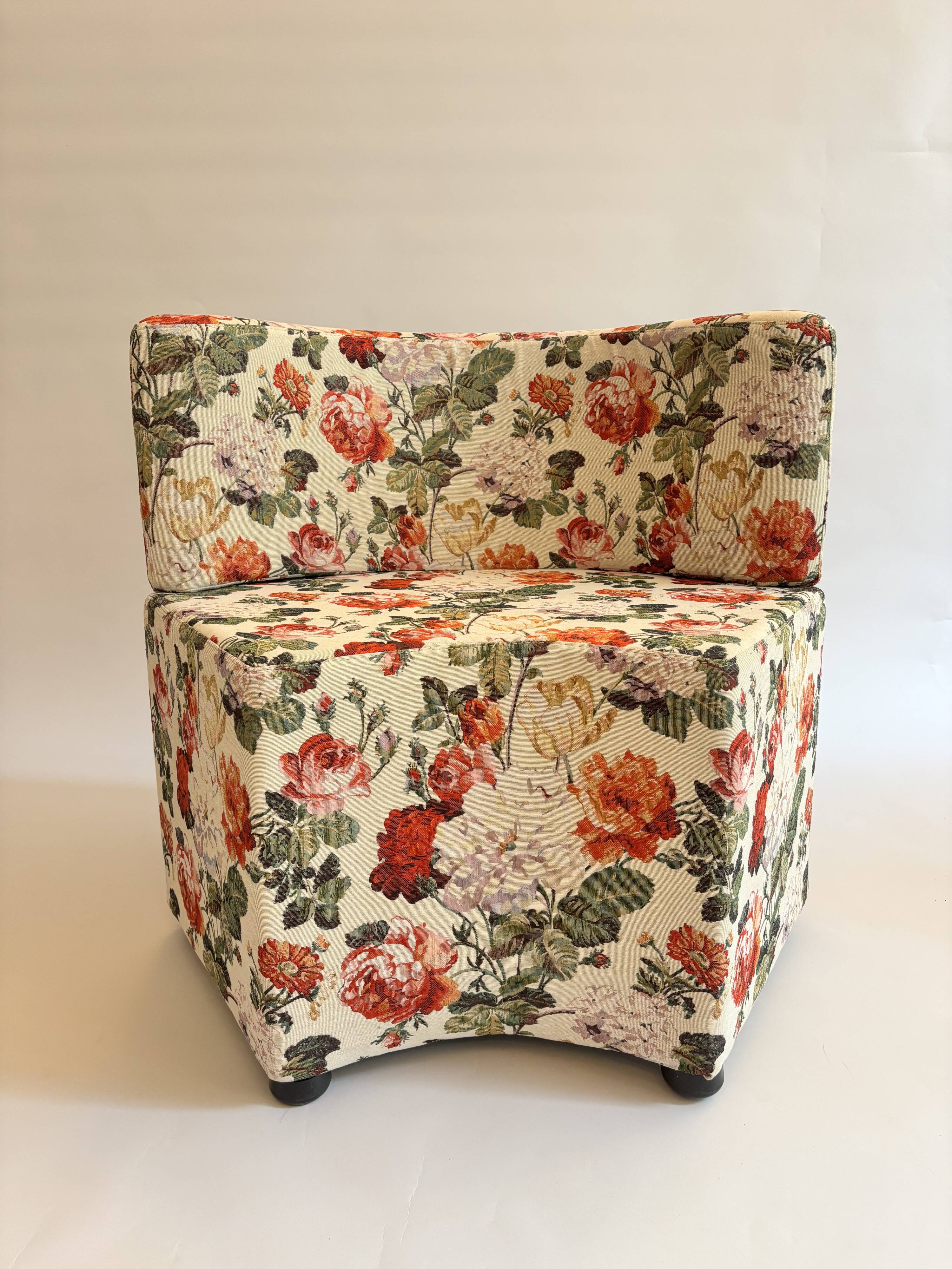 Fauteuil graphique fleur vintage