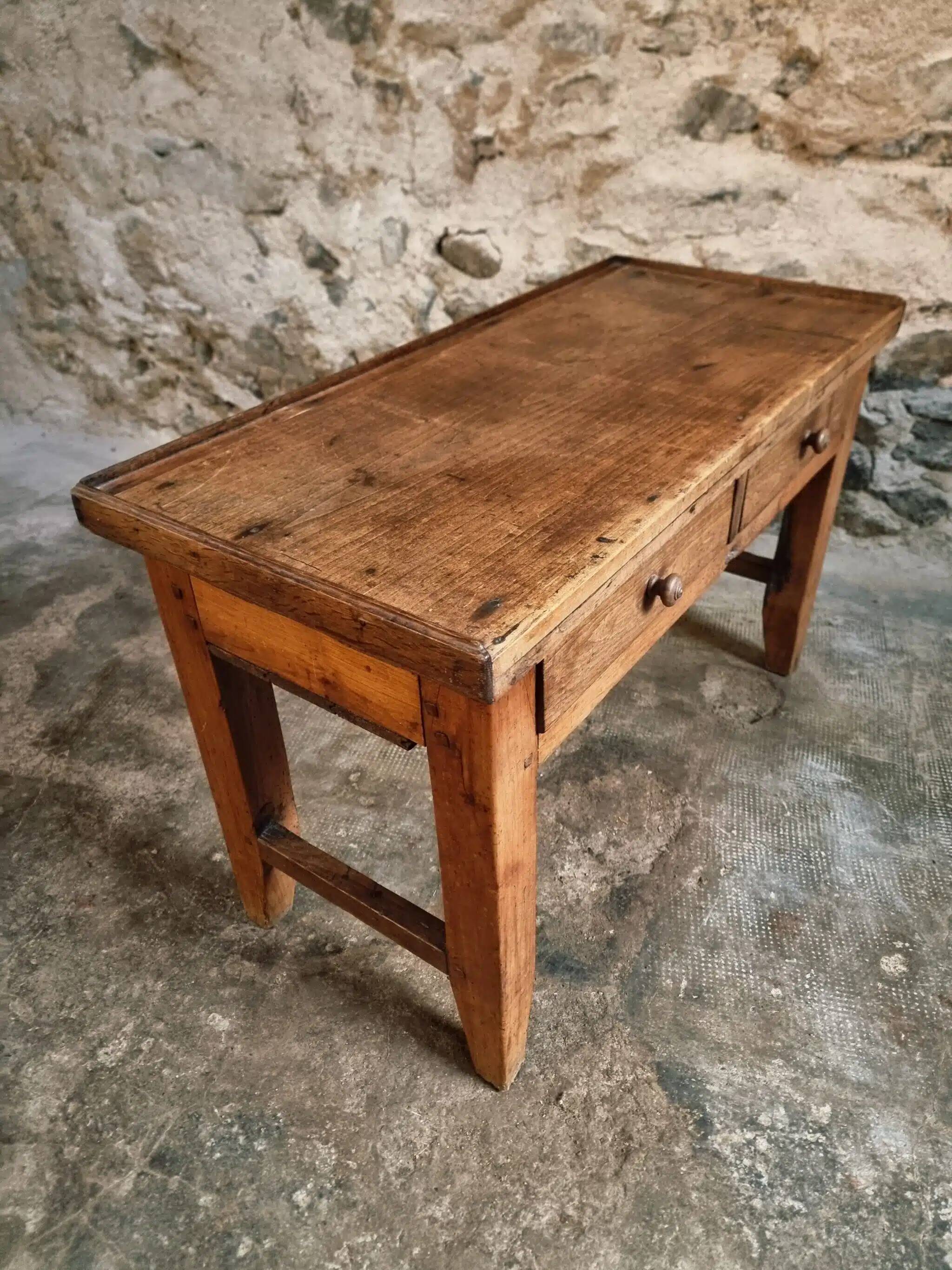 Antique French side table from the 19th century in cherry and oak – circa 1870