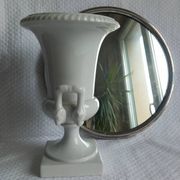 Ancien Vase Médicis en porcelaine blanche – style néoclassique –XIXᵉ