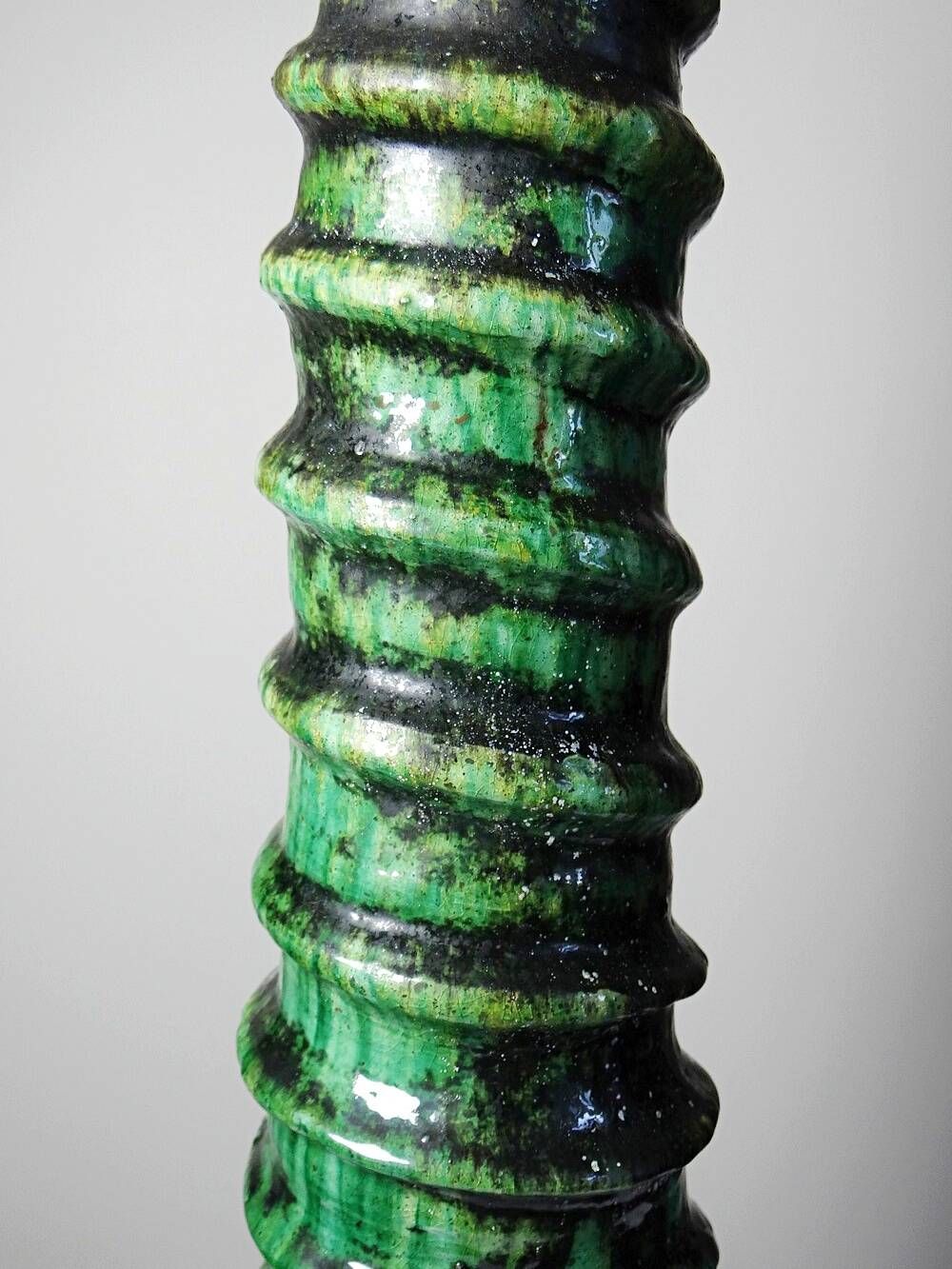 Large Tamegroute candlestick in green glazed terracotta, Morocco, 1960s-1970s.