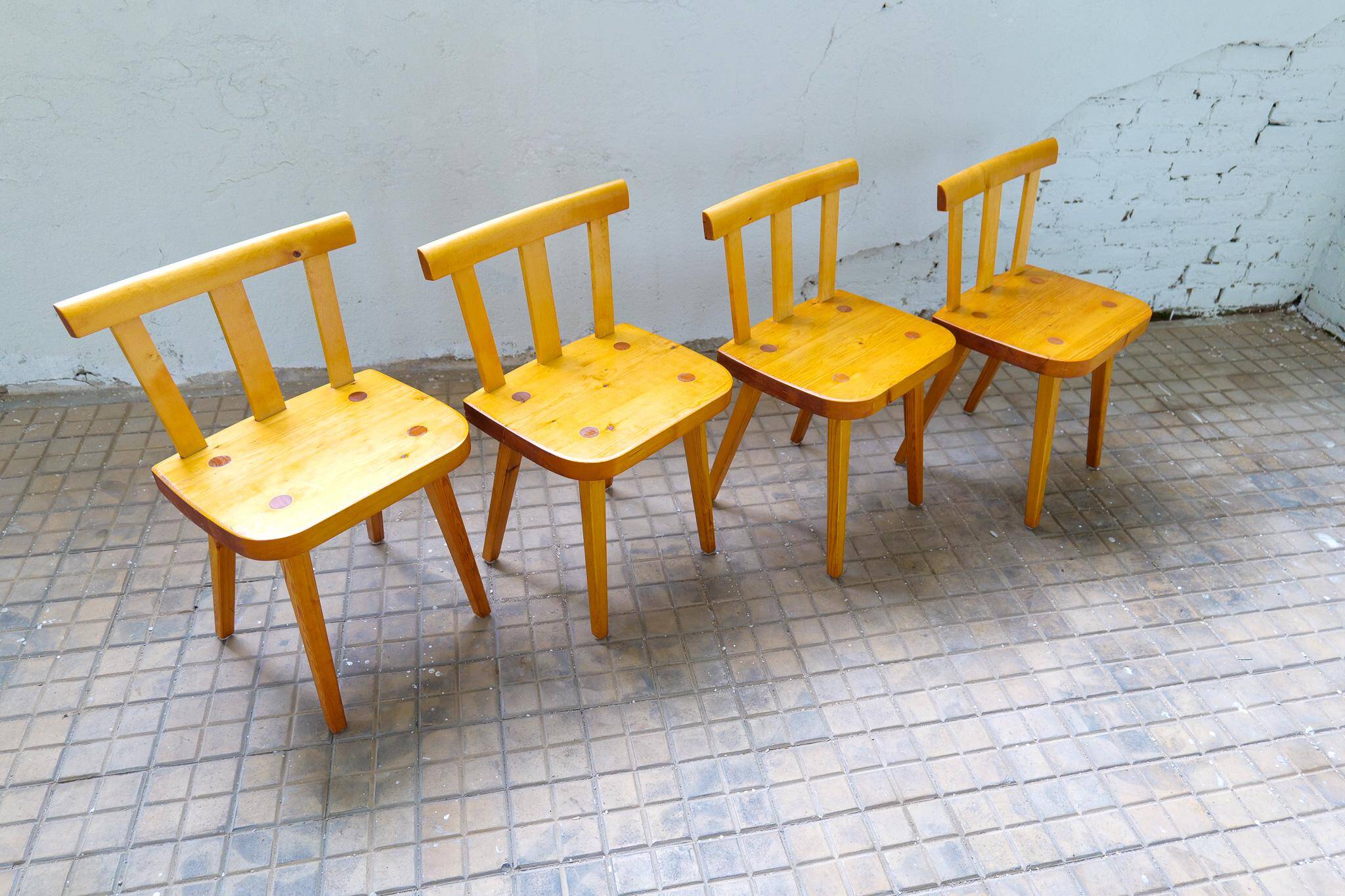 Modern Swedish set of 4 pine dining chairs.
