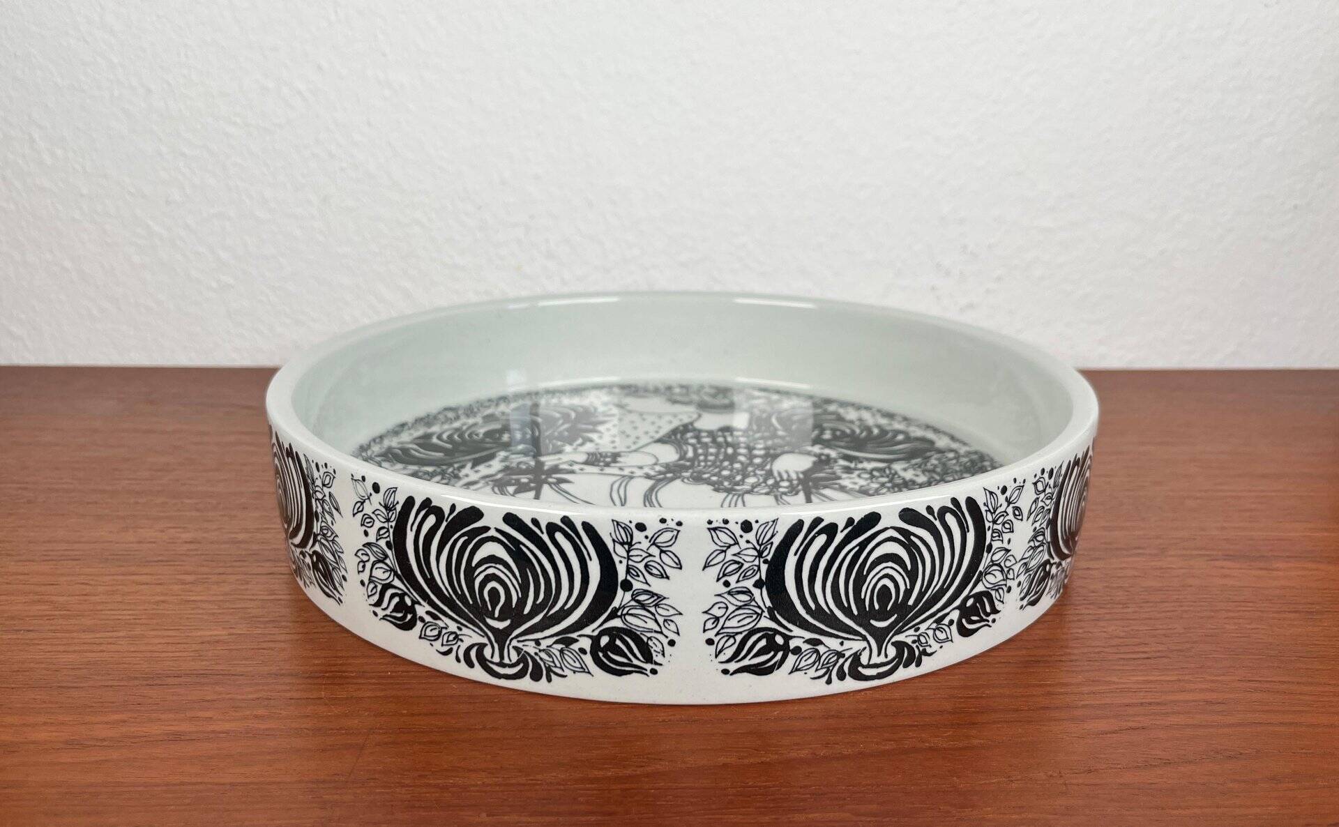 Danish Flora bowl mid-century by Bjørn Wiinblad for Nymolle, Denmark, 1960s.
