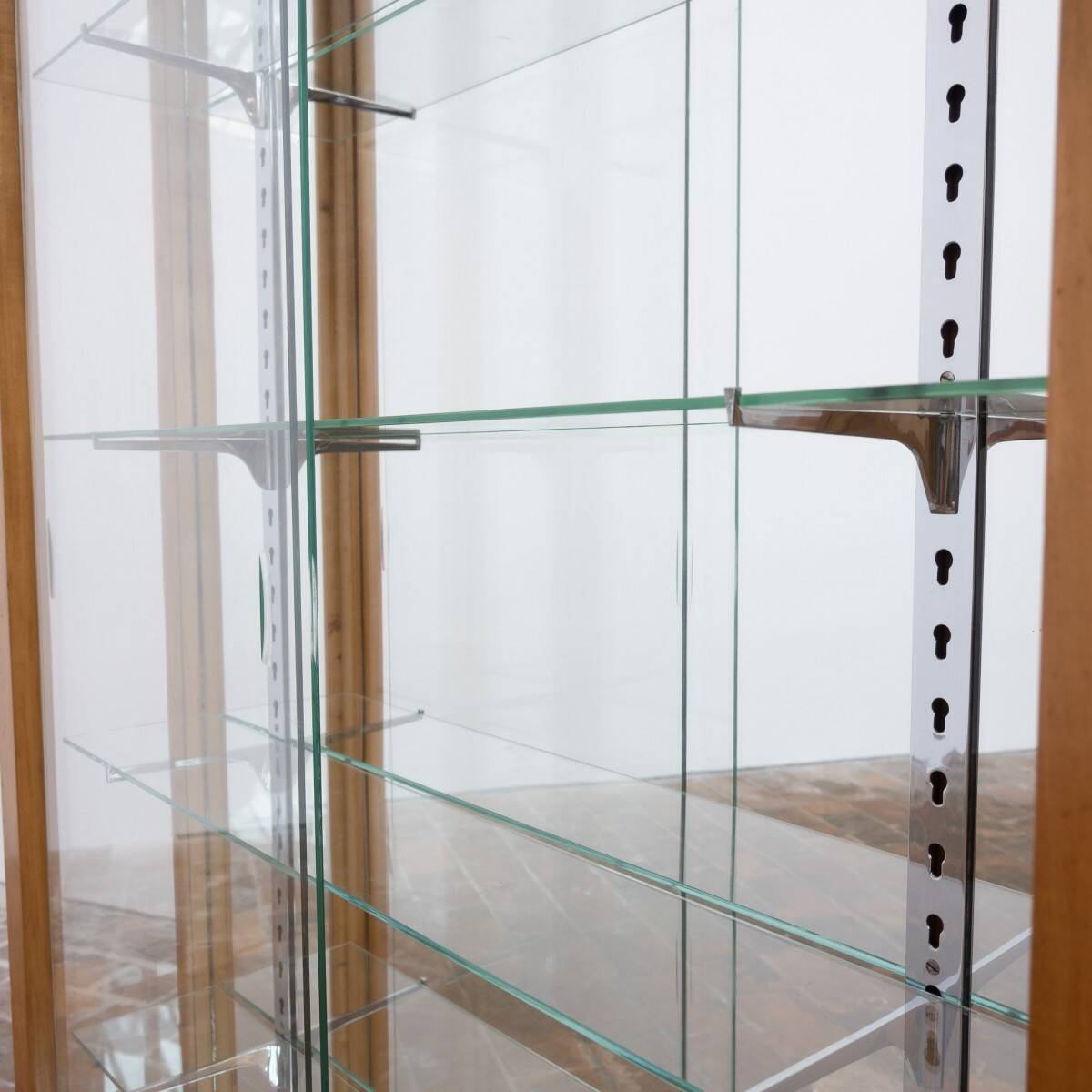 Blonde walnut display cabinet with sliding glass doors – 20th century