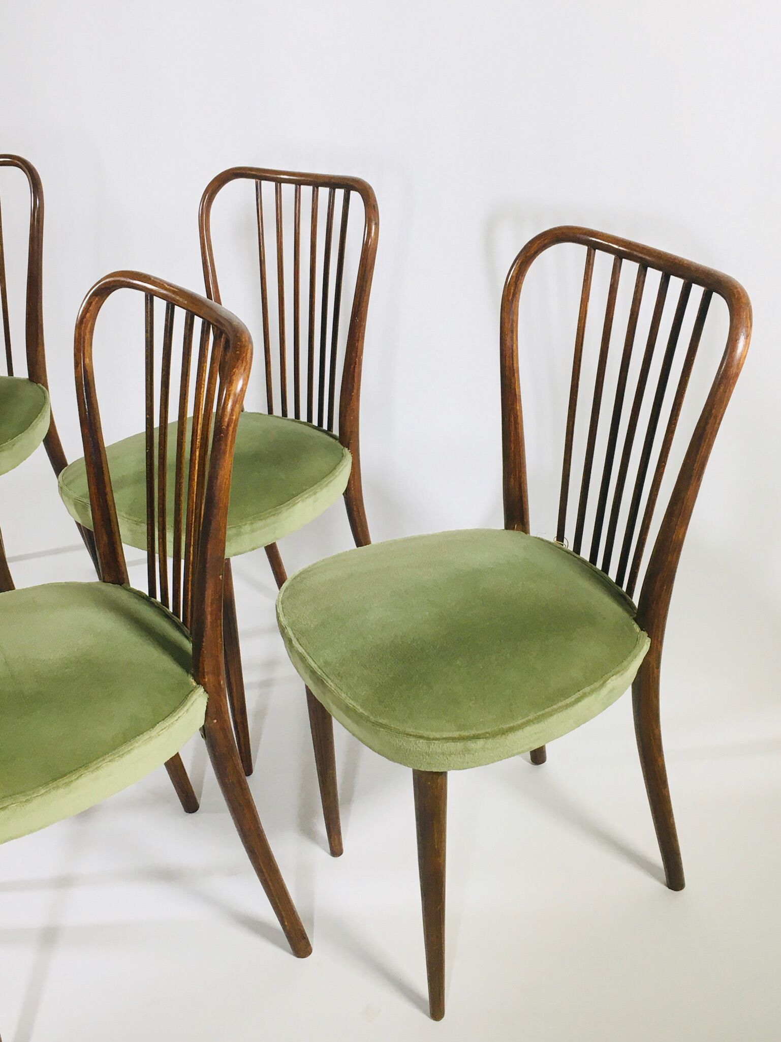 Série de 6 chaises type "Baumann" France 1950's