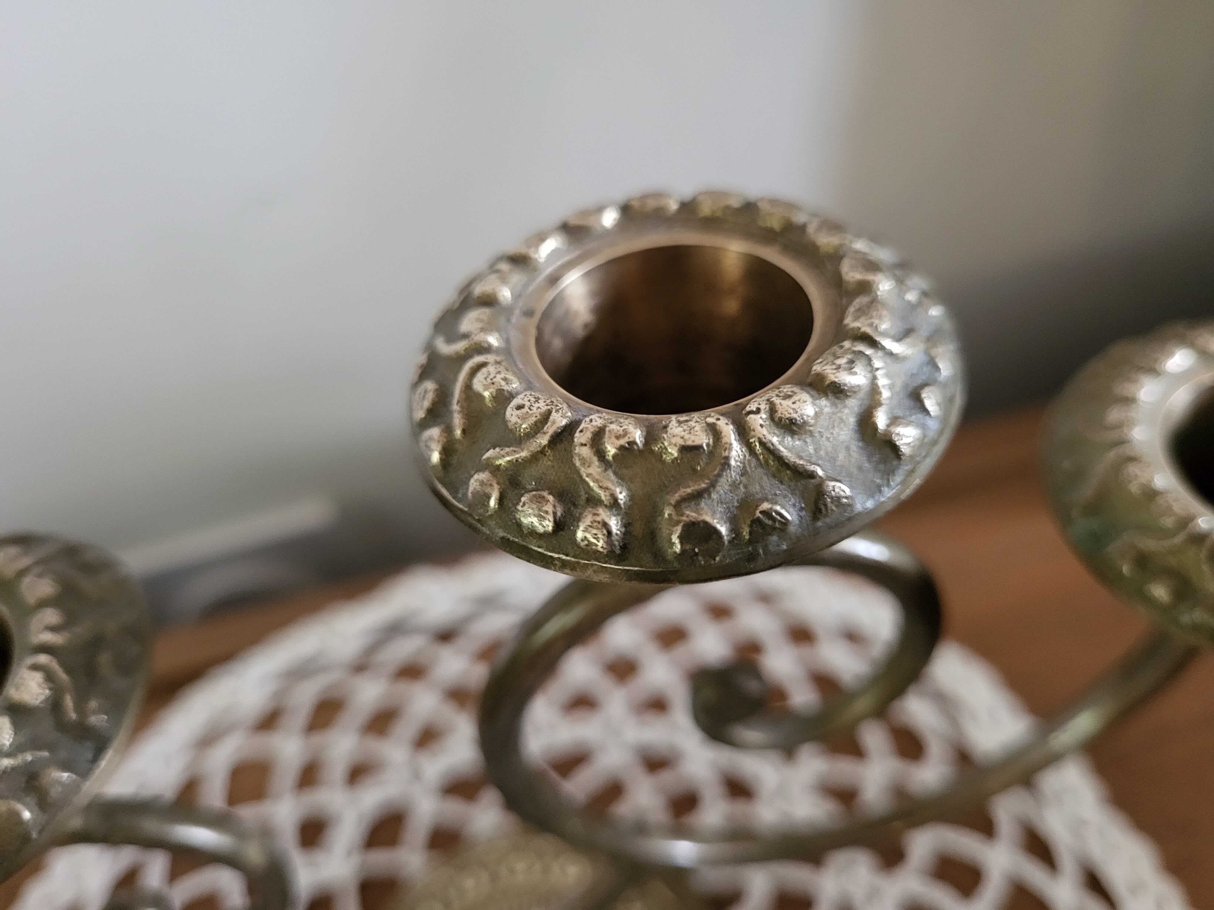 3-spoke brass candle holder