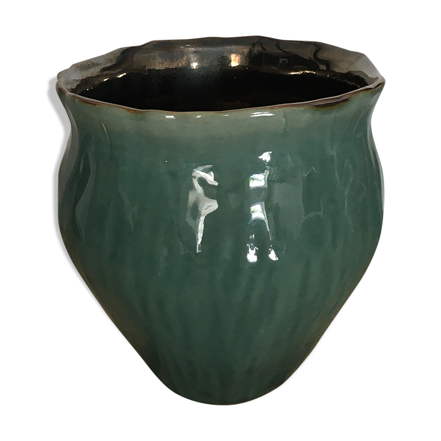 Emerald and copper pot cache