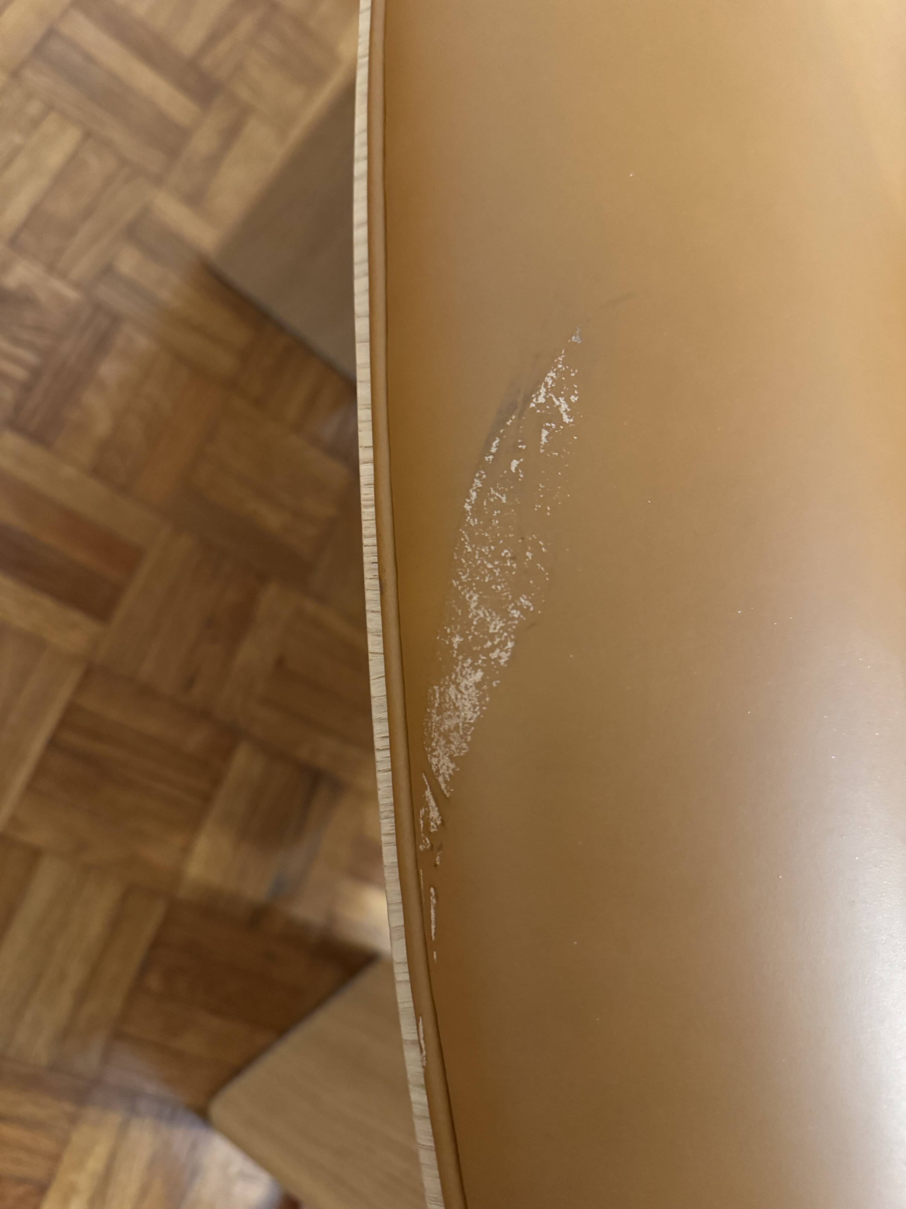 Chisel leather chaise lounge - Hay
