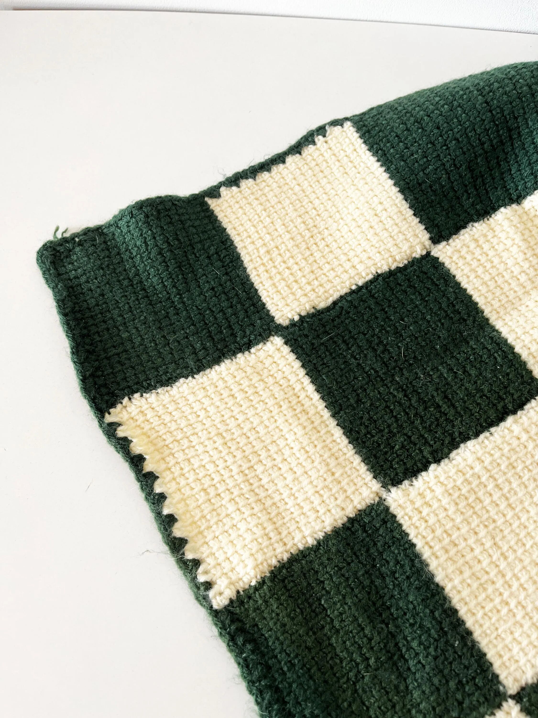 Handmade knitted wool vichy blanket
