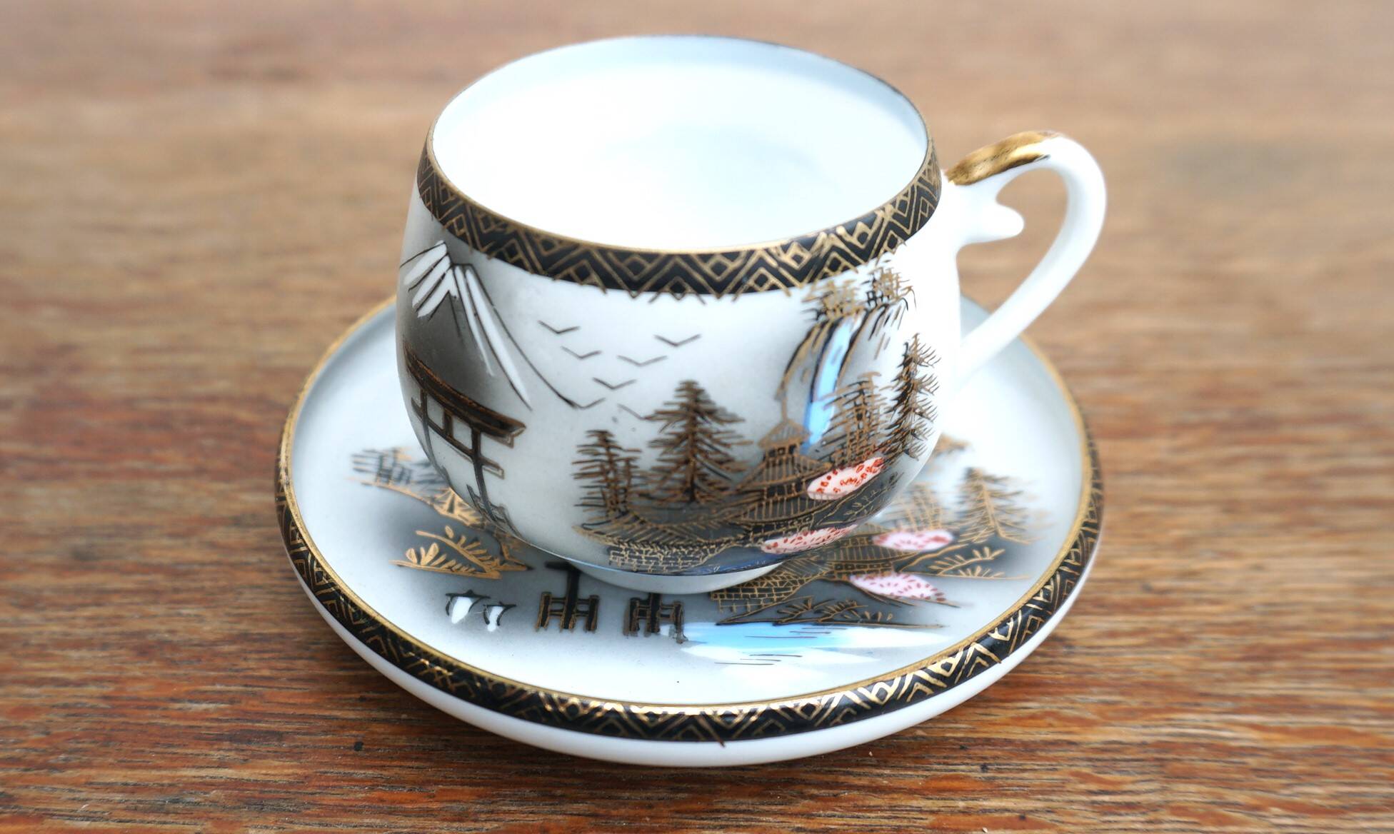 Porcelain tea set soko china temple decor