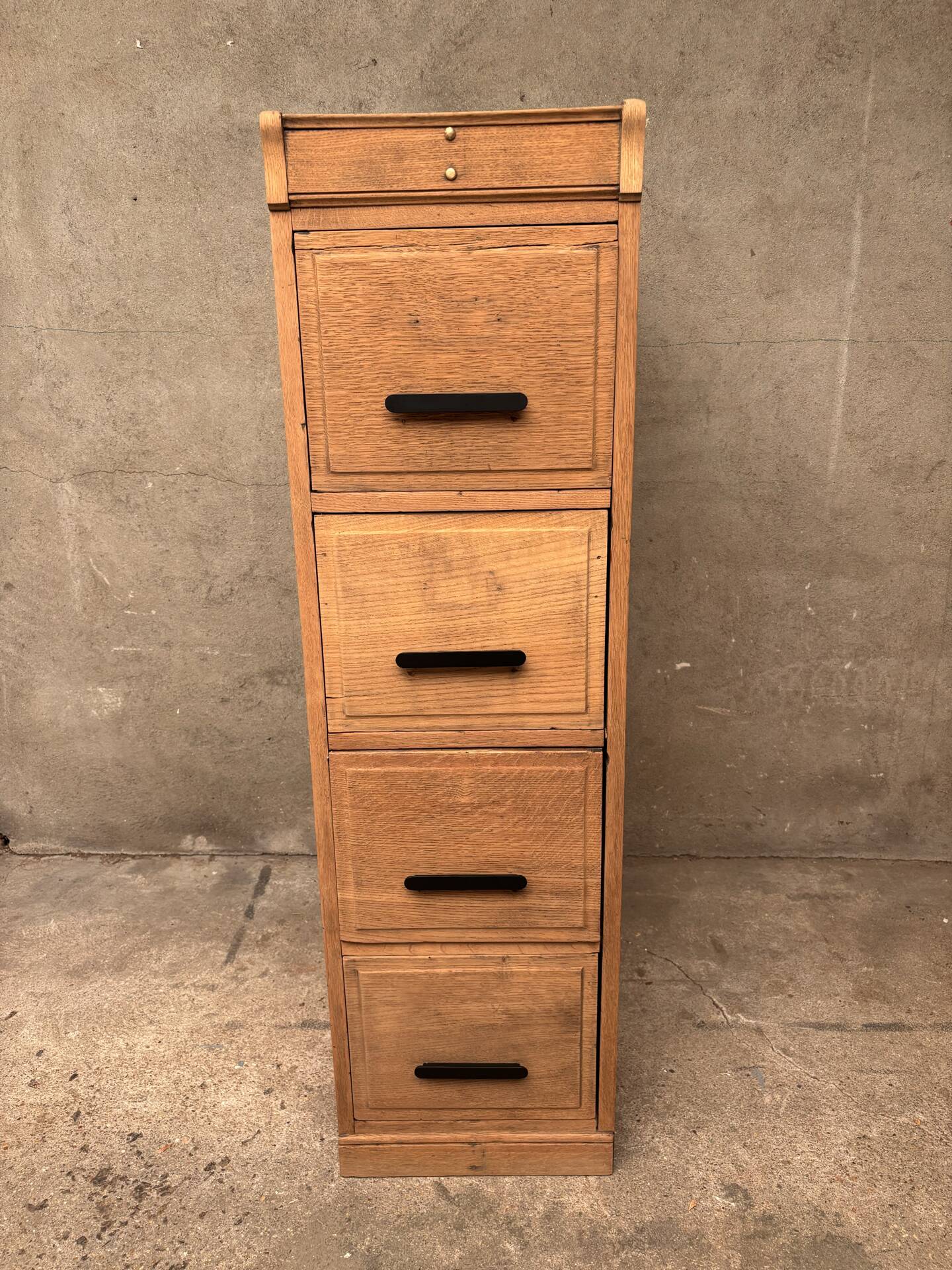 Workshop furniture - storage with 4 drawers
