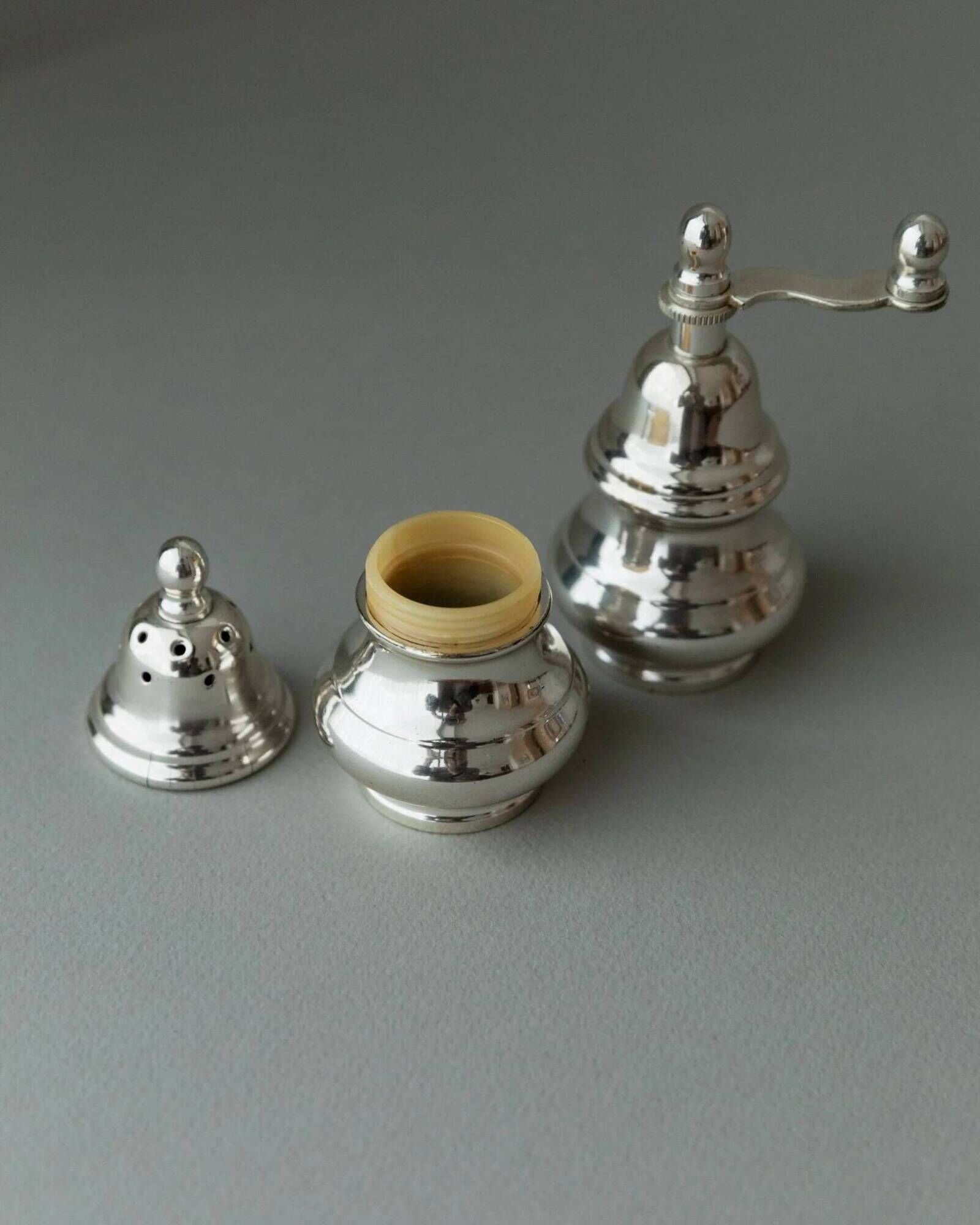 Silver-plated vintage salt shaker and pepper mill set, 1970s Italy, elegant metal table décor