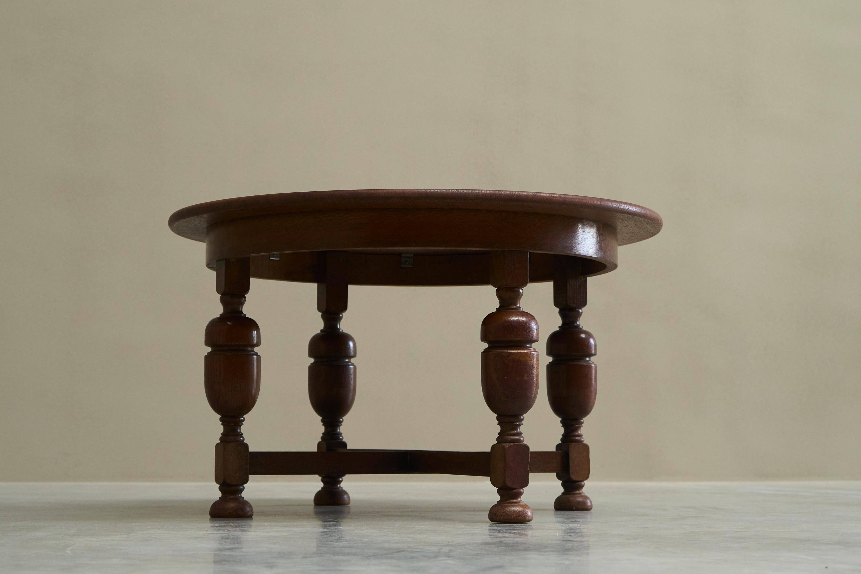 H. Pander & Sons Round Table in Solid Oak with Baluster Legs, 1920s
