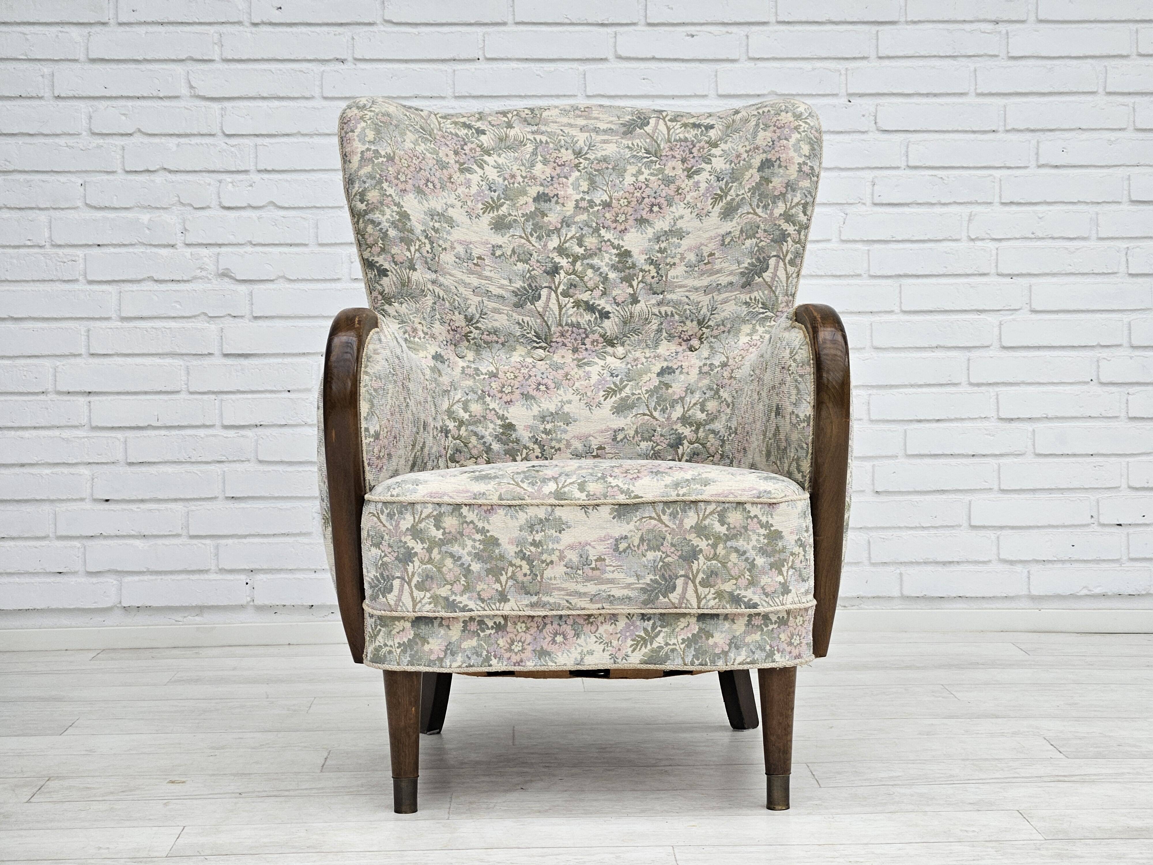 Fauteuil danois années 1955-60 en tissu fleuri multicolore