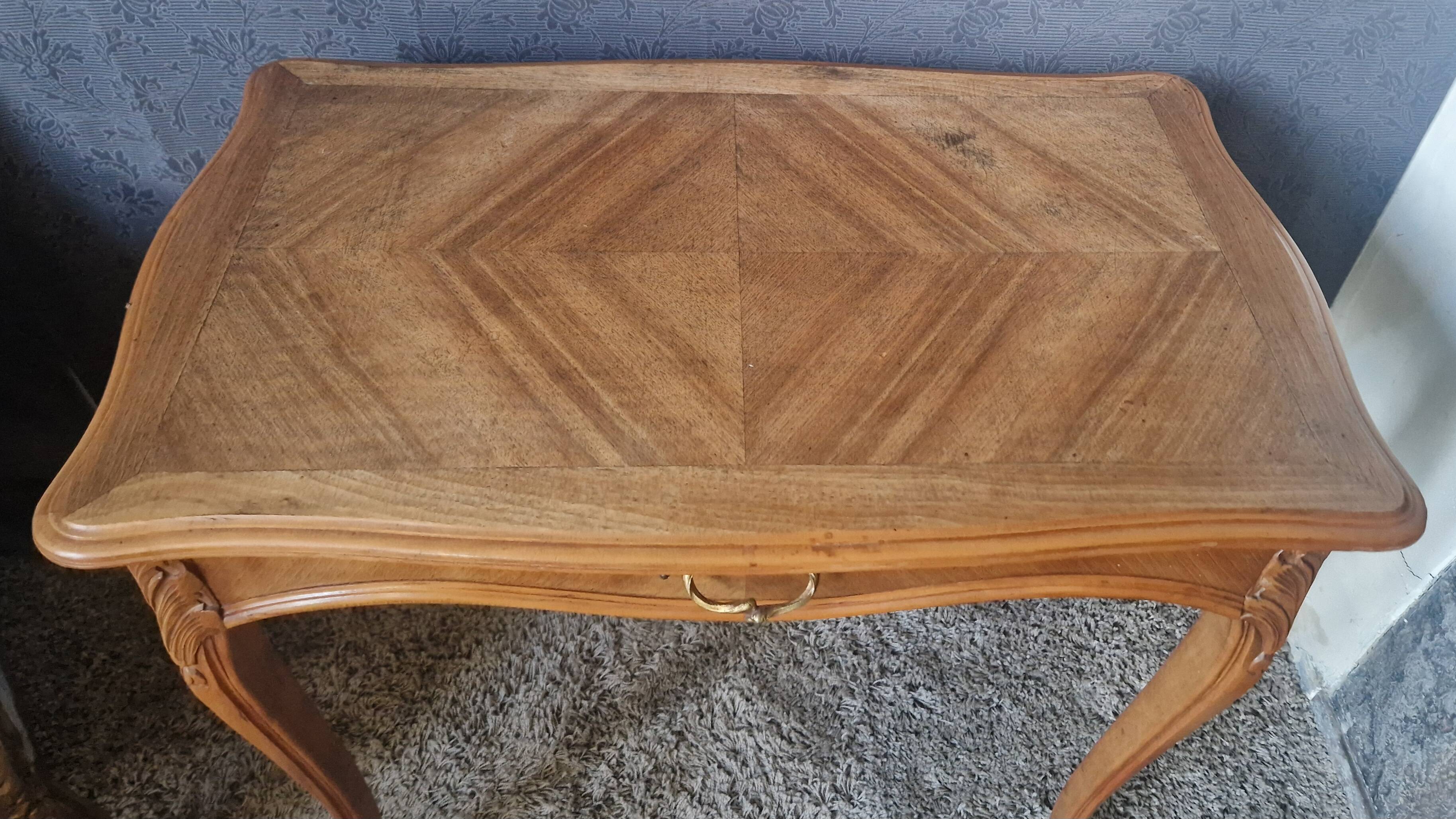 Table, bureau