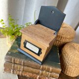 Small “grains of salt” salt box