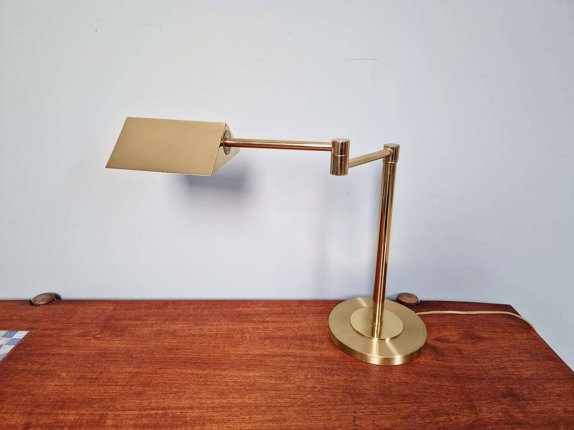 Lampe de bureau articulée en laiton, Boulanger (Belgique), 1970-80