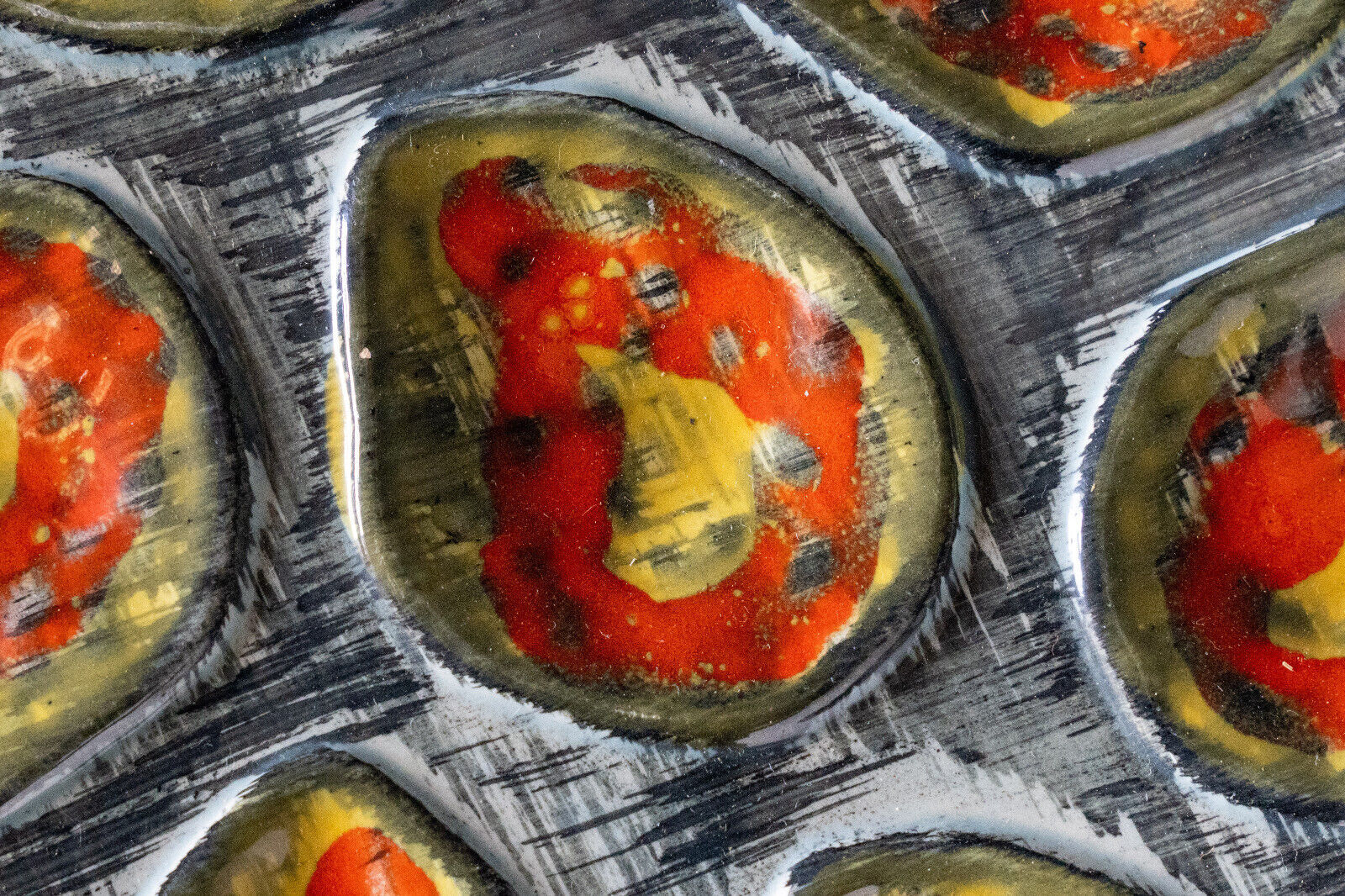 Seashell service barbotine pornic 14 plates and 1 dish mid-twentieth