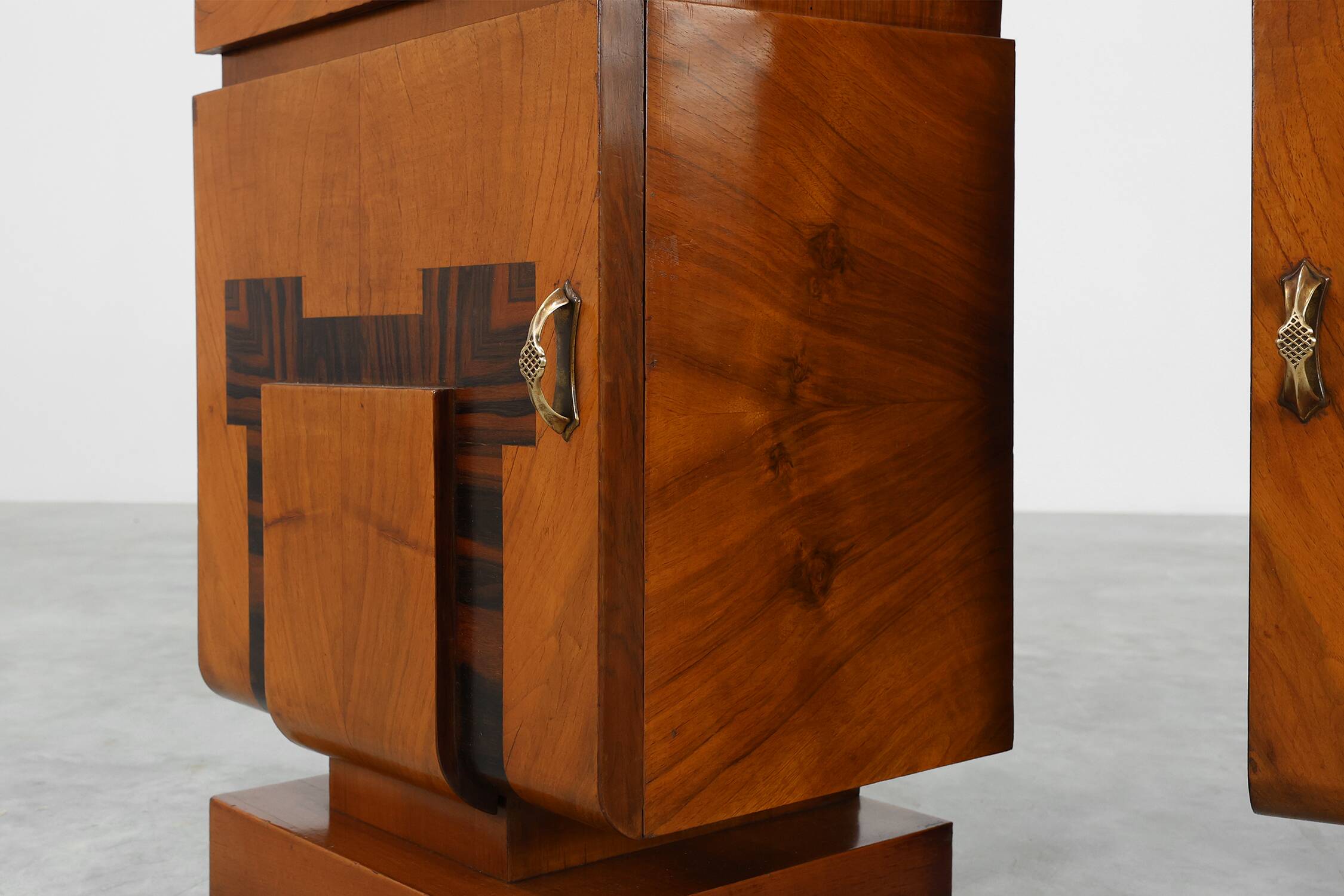 Set of Two Geometric Art Deco Wooden Nightstands, Italy 1920s