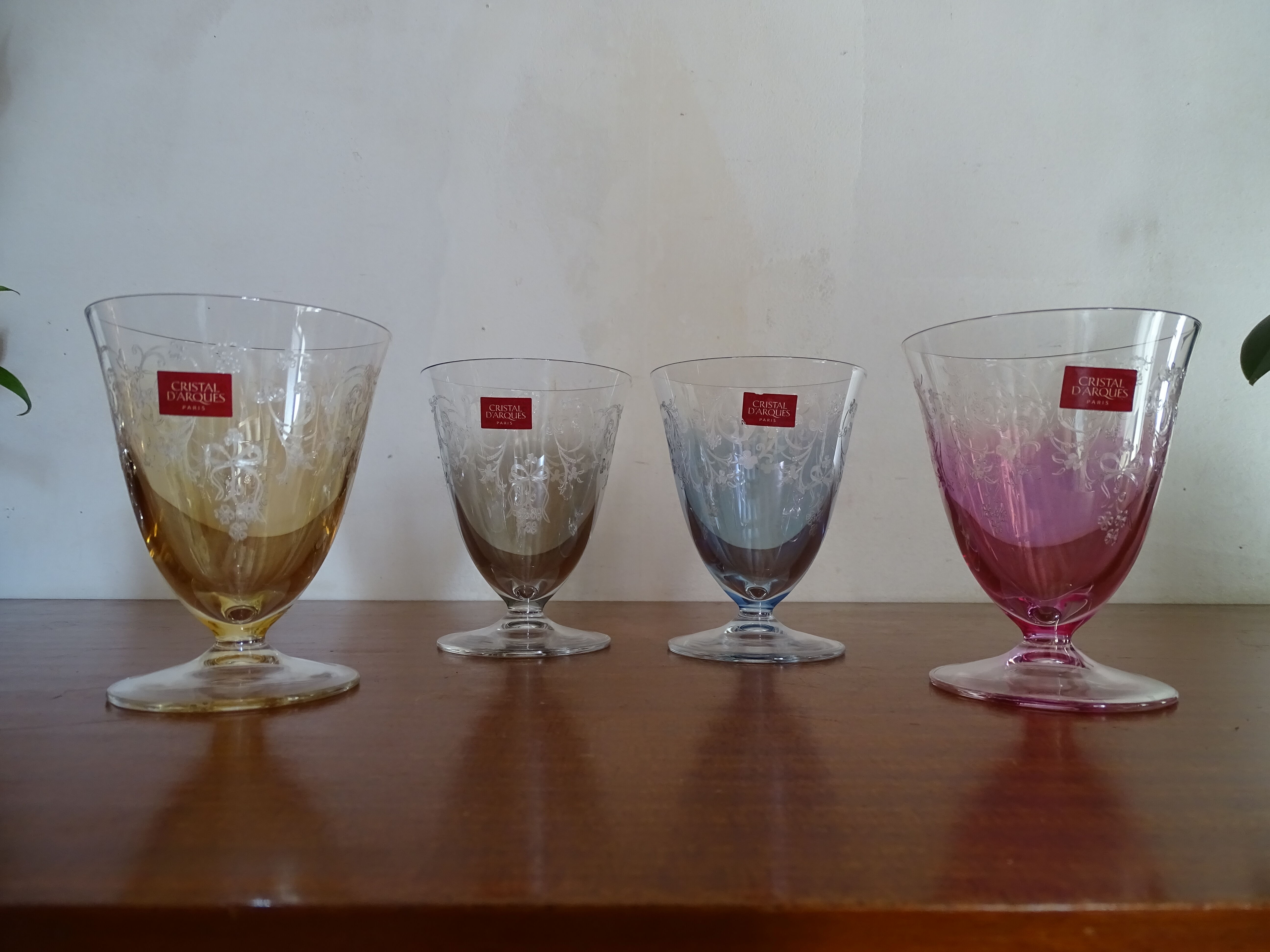 4 glasses with crystal water of Arques engraved colored - Calicia - 25 cl