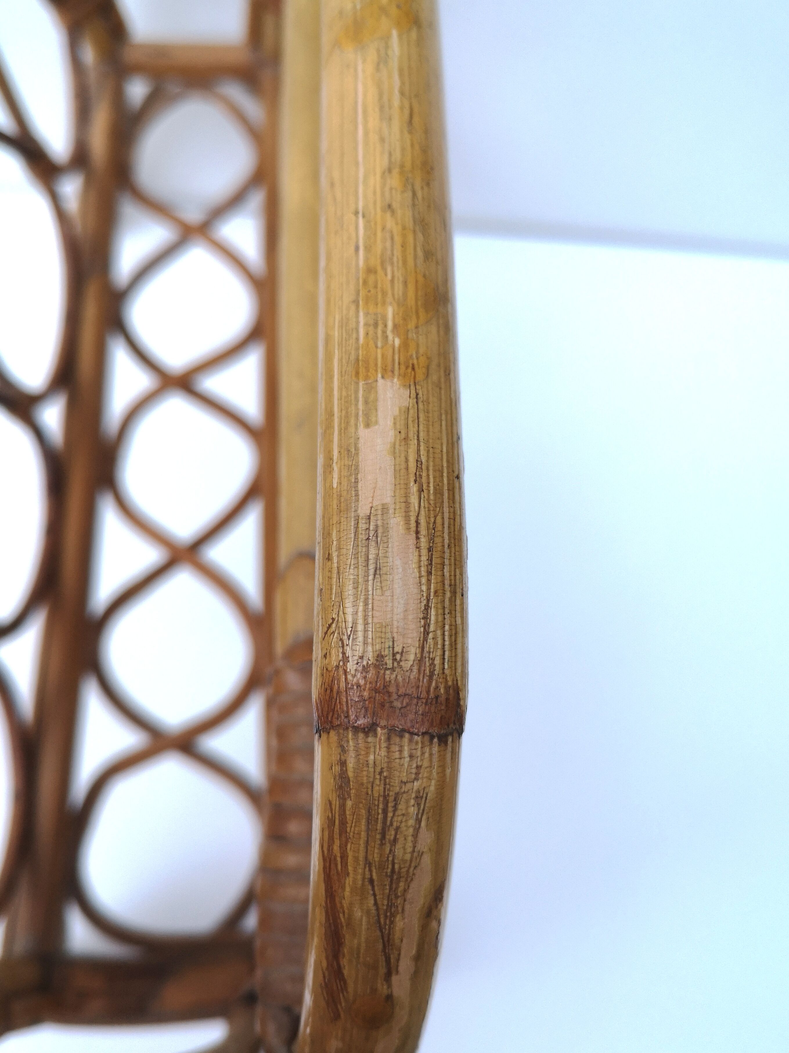 Vintage rattan magazine door