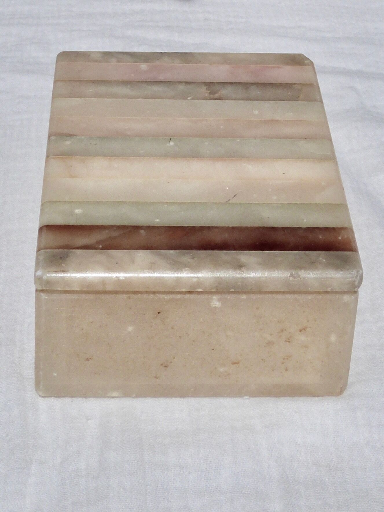 Onyx stripe box