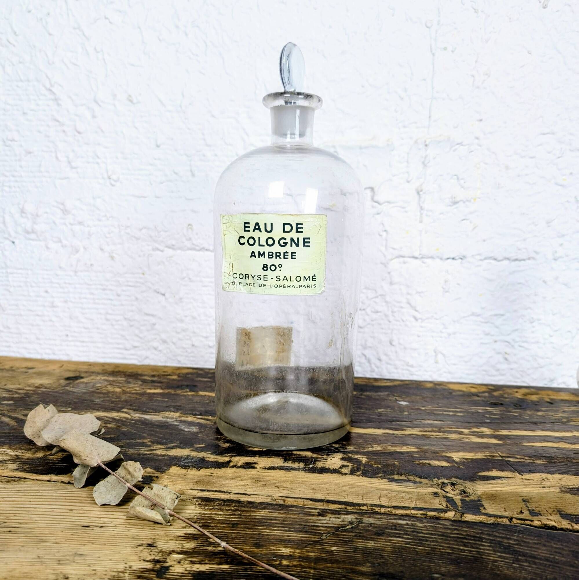 Flacon d'eau de cologne