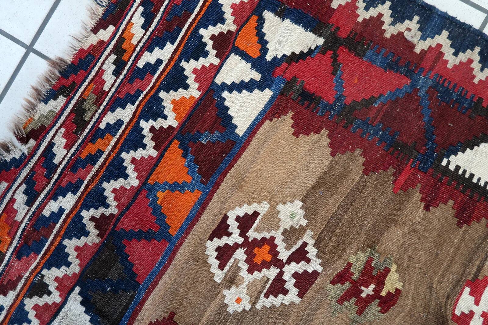 Handmade antique Persian Ardabil kilim rug 137 x 198 cm, 1930s