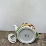 Homemade English teapot in glazed porcelain and Staffordshire biscuit - Christopher Wren cottages slip