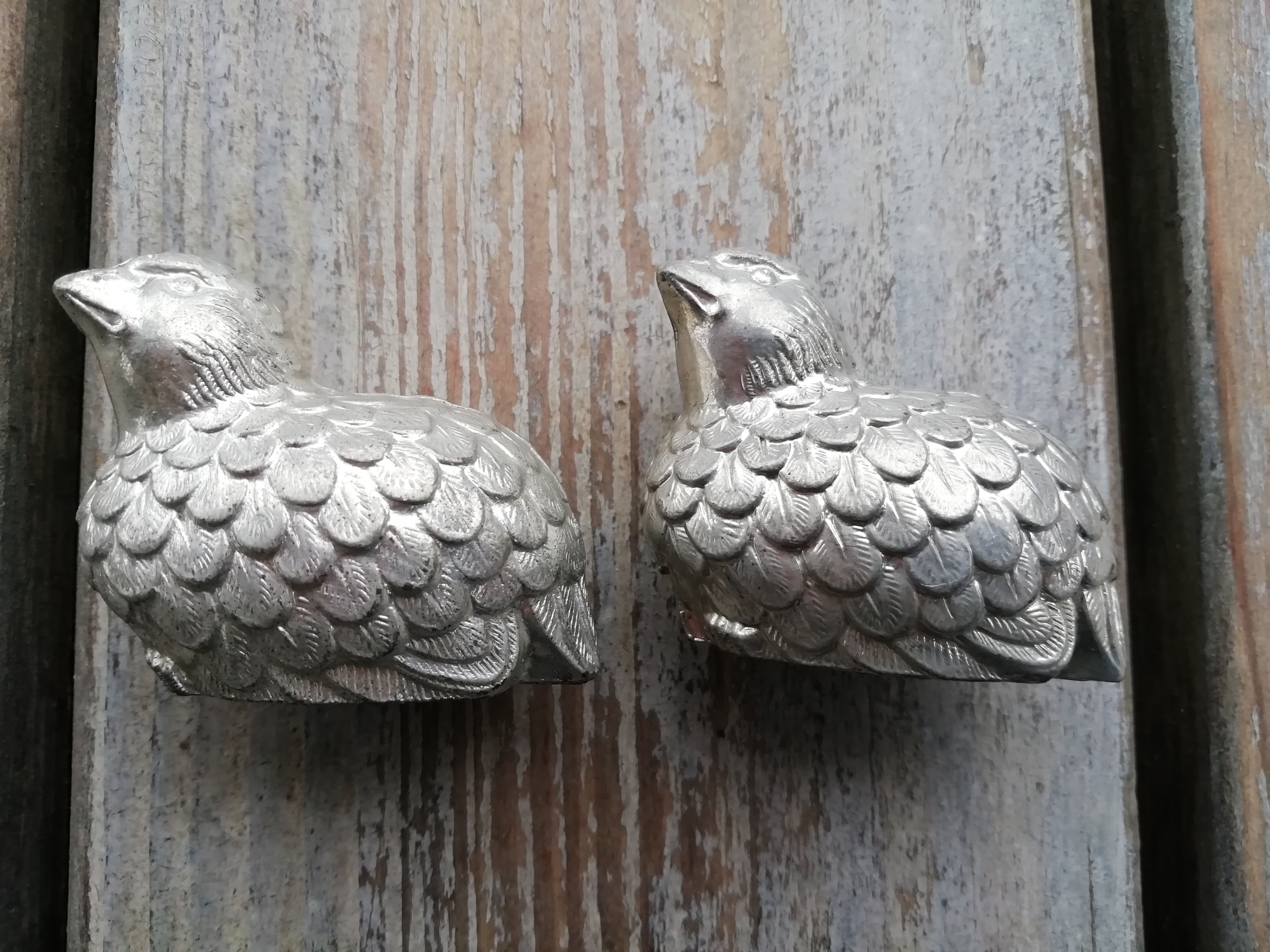 Pepper salt metal birds