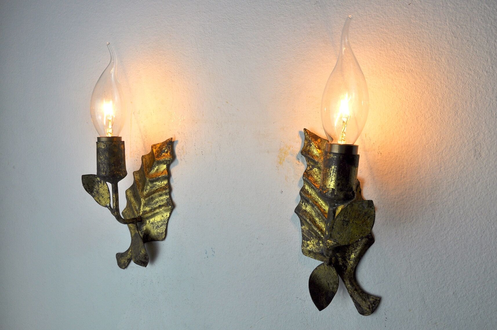 Pair of “leaf” wall lights, Italy, 1970