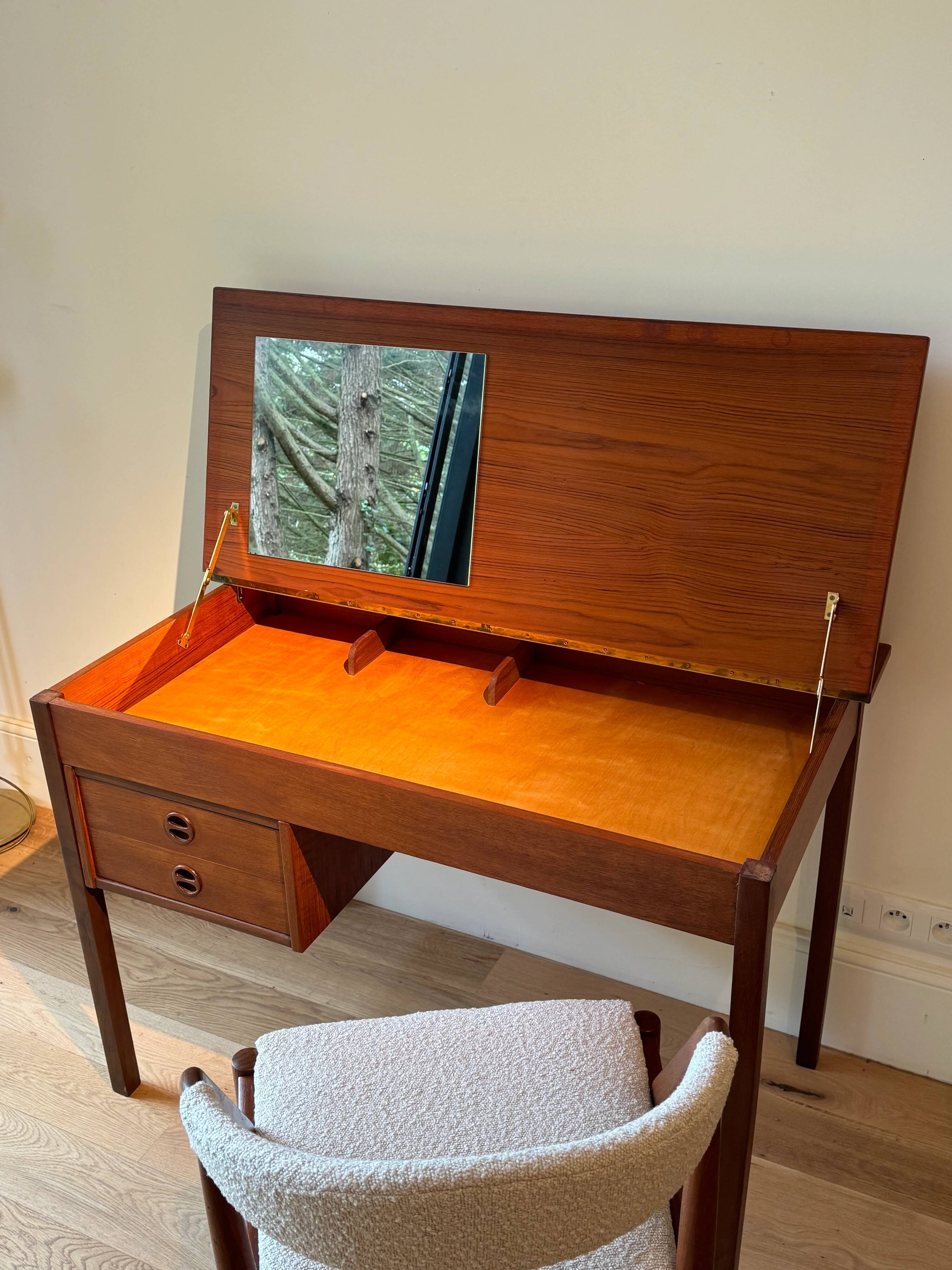 Scandinavian vintage teak desk / dressing table "Arnold"