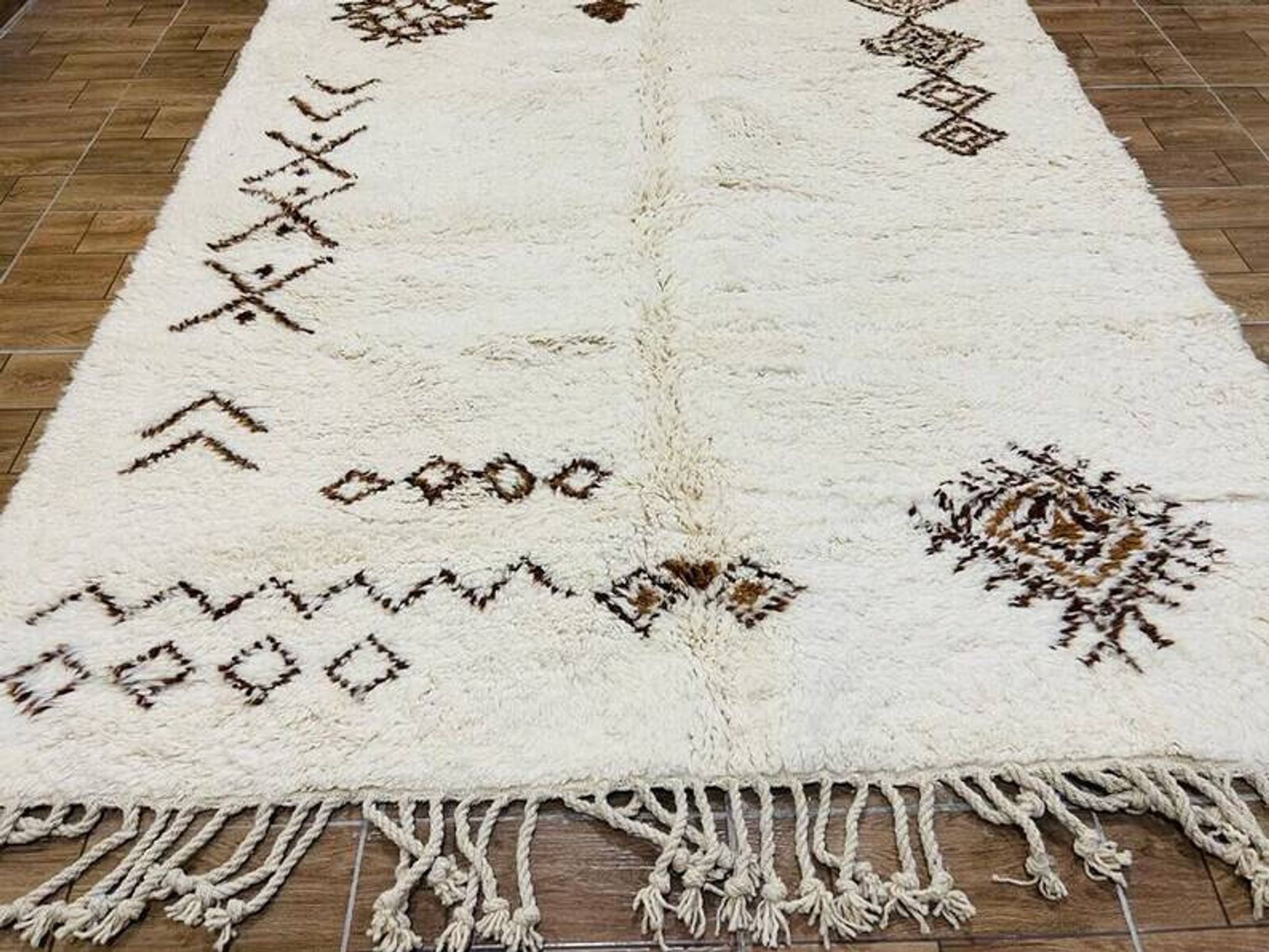 Moroccan handmade rug 250cmx150cm