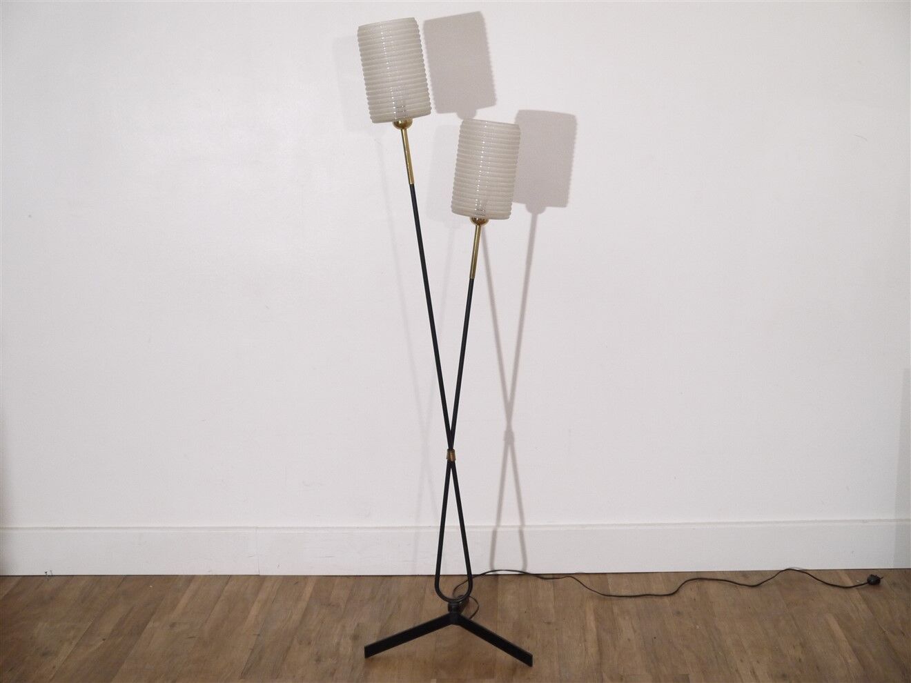 Vintage floor lamp in metal and brass and glass 1950