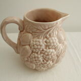 Pink pitcher - glazed ceramics - raspberry reliefs - Salins les Bains