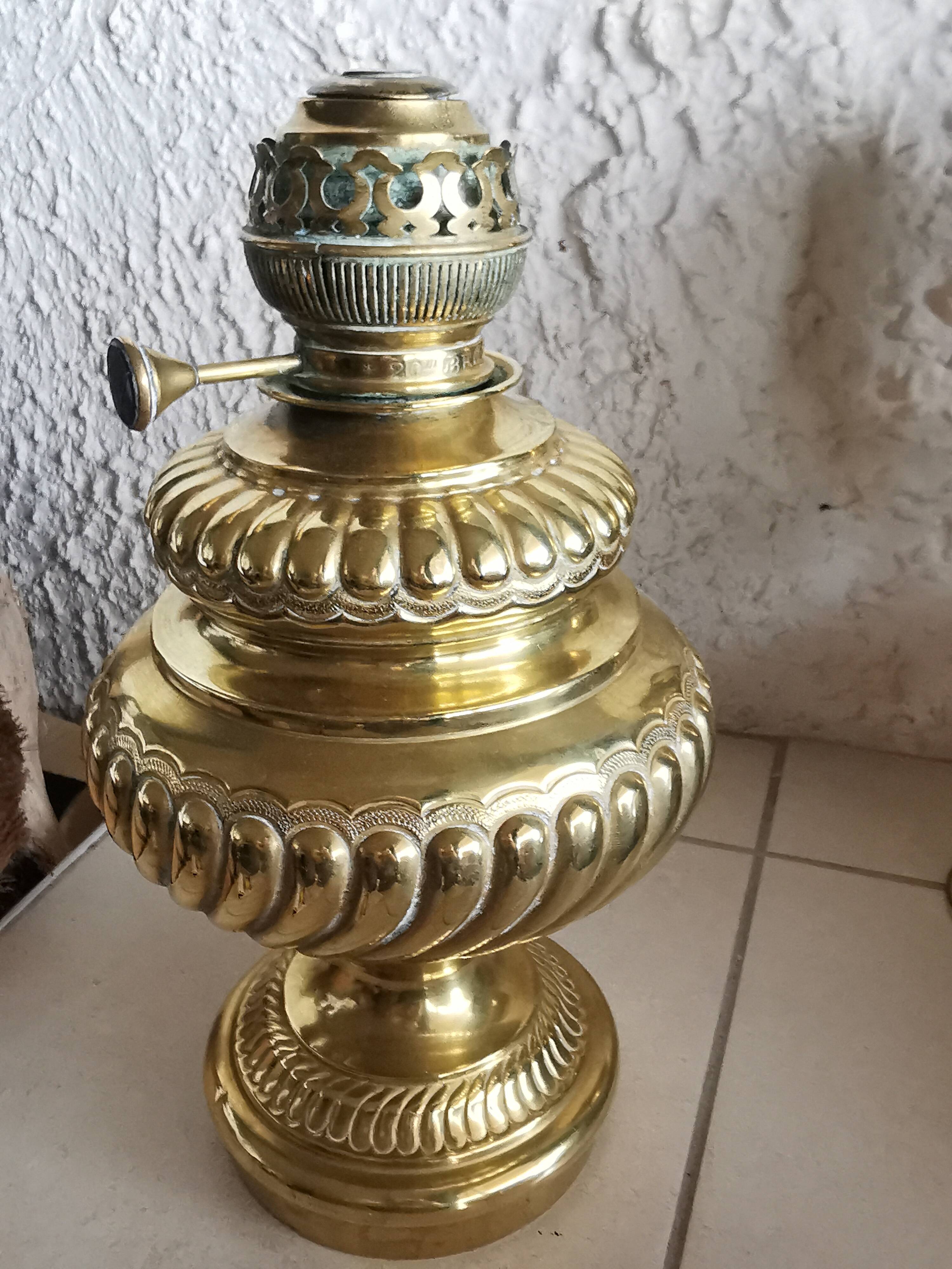 Lampe pétrole orientale laiton brûleur matador