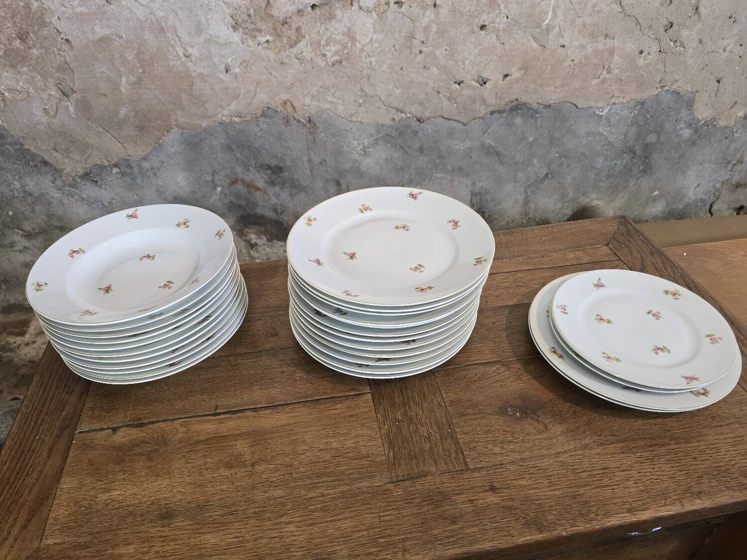 Set of Cérabel porcelain soup and dinner plates from Baudour