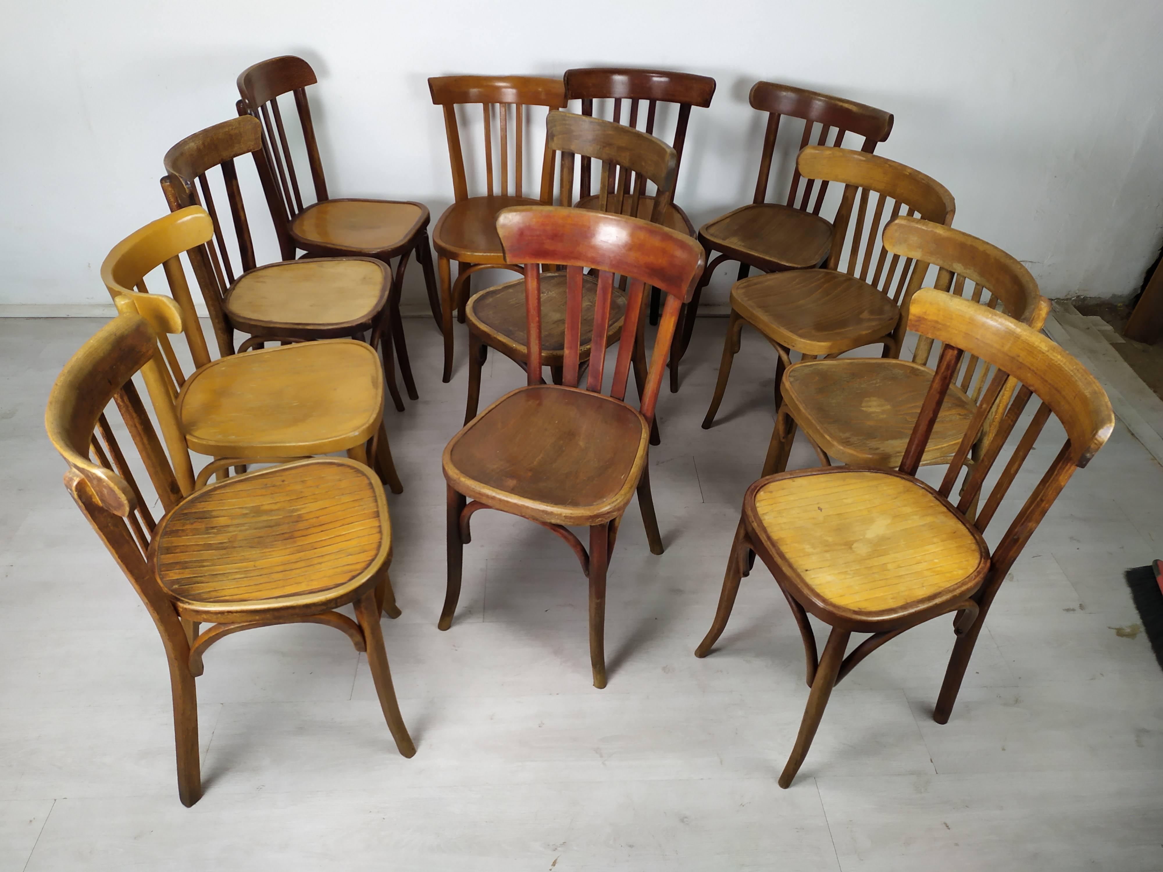 Lot de 12 chaises bistrot