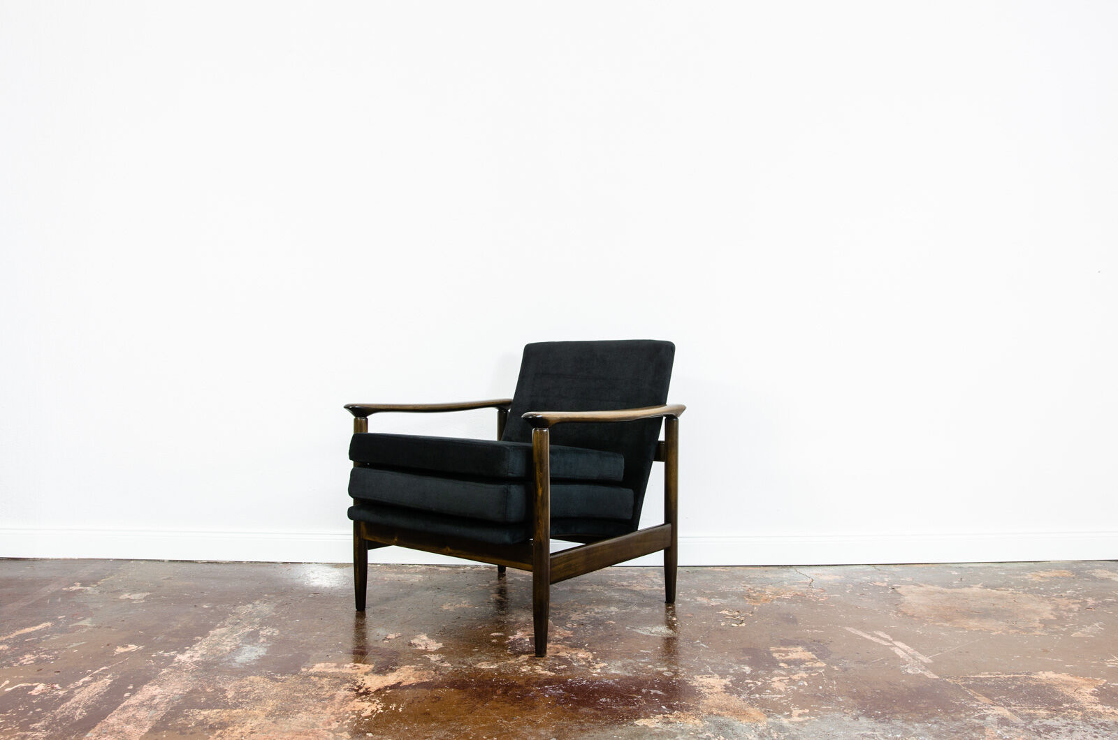 GFM 142 by Edmund Homa 1960's