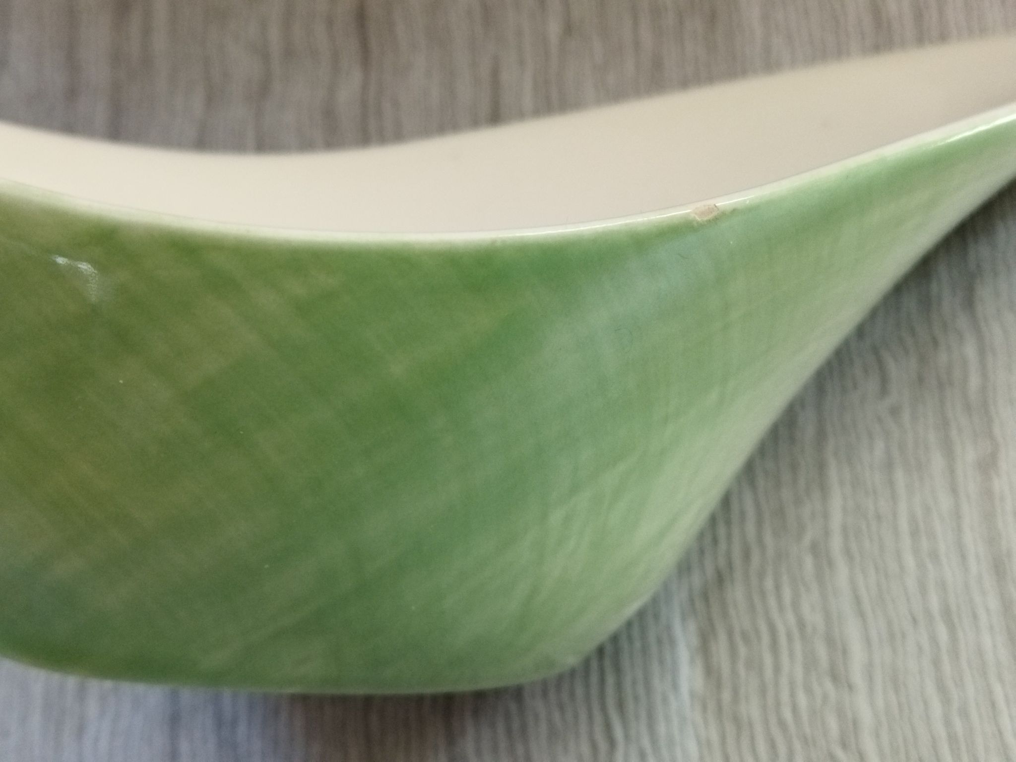 Dish and sauce boat Mistral Salins France