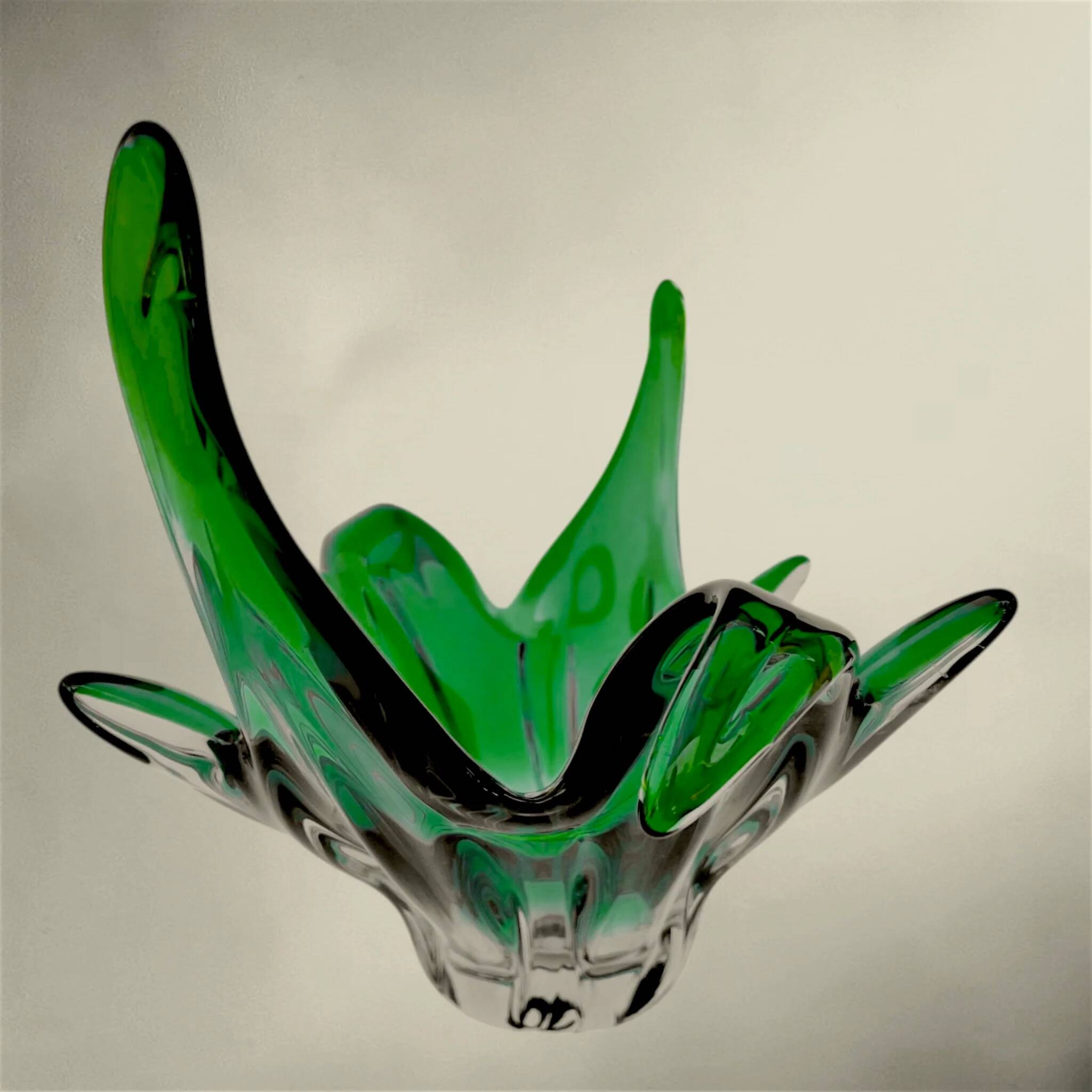 Large green blown glass bowl – art glass centrepiece – 1960s/70s