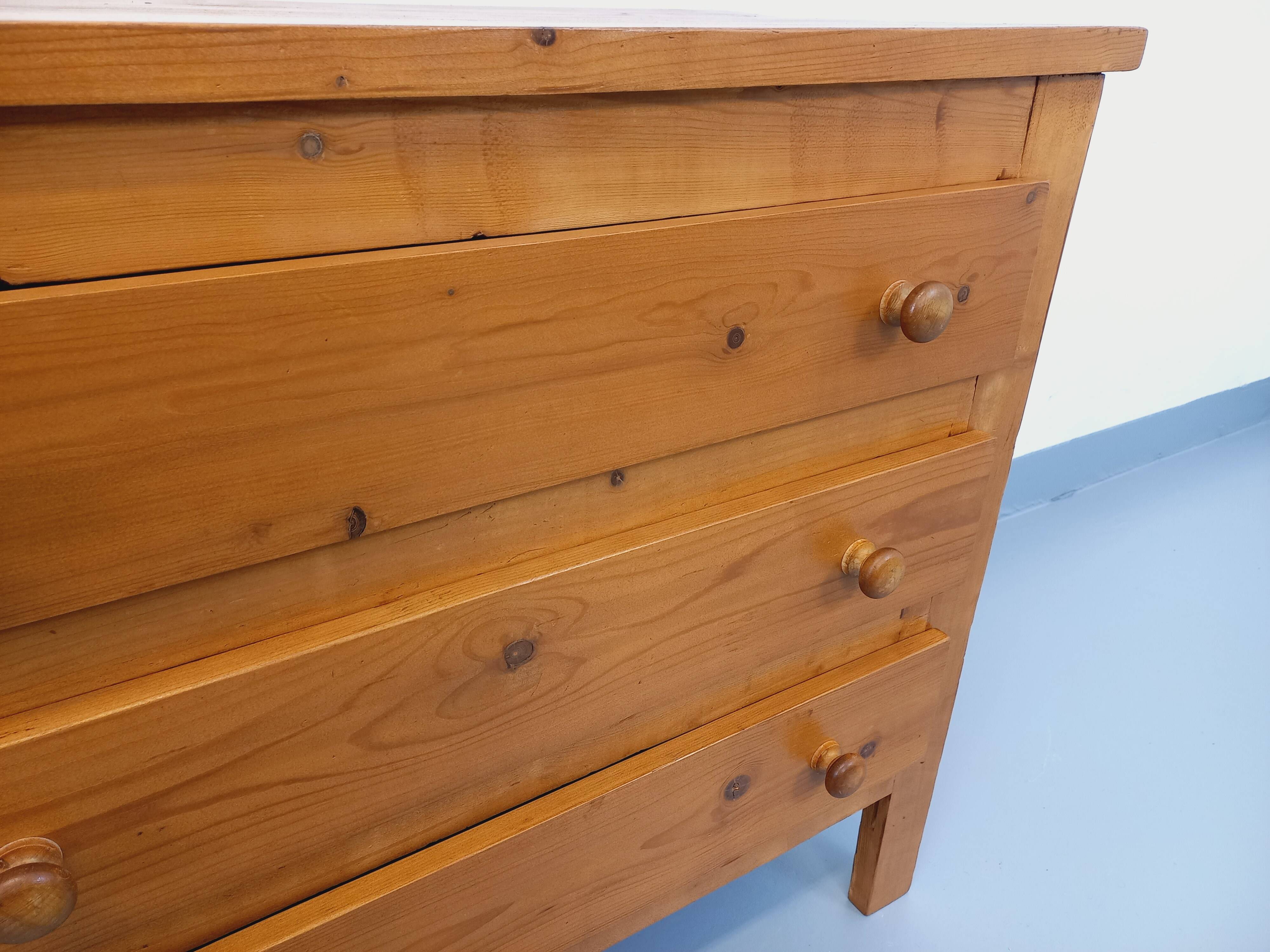Vintage pine chest of drawers from the 70s and 80s.