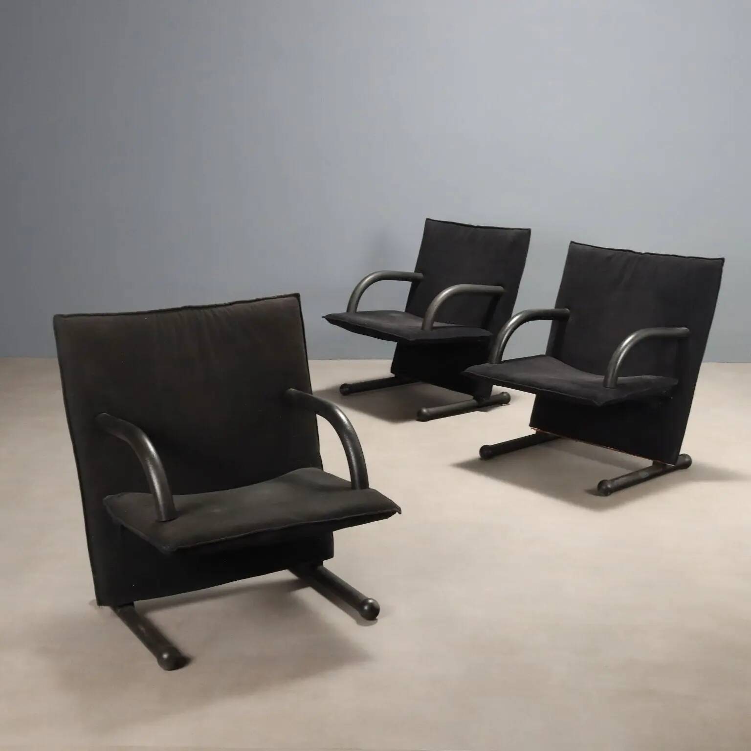 Artflex T Line armchairs designed by Burkhard Vogtherr in leather, Italy, 1980s.