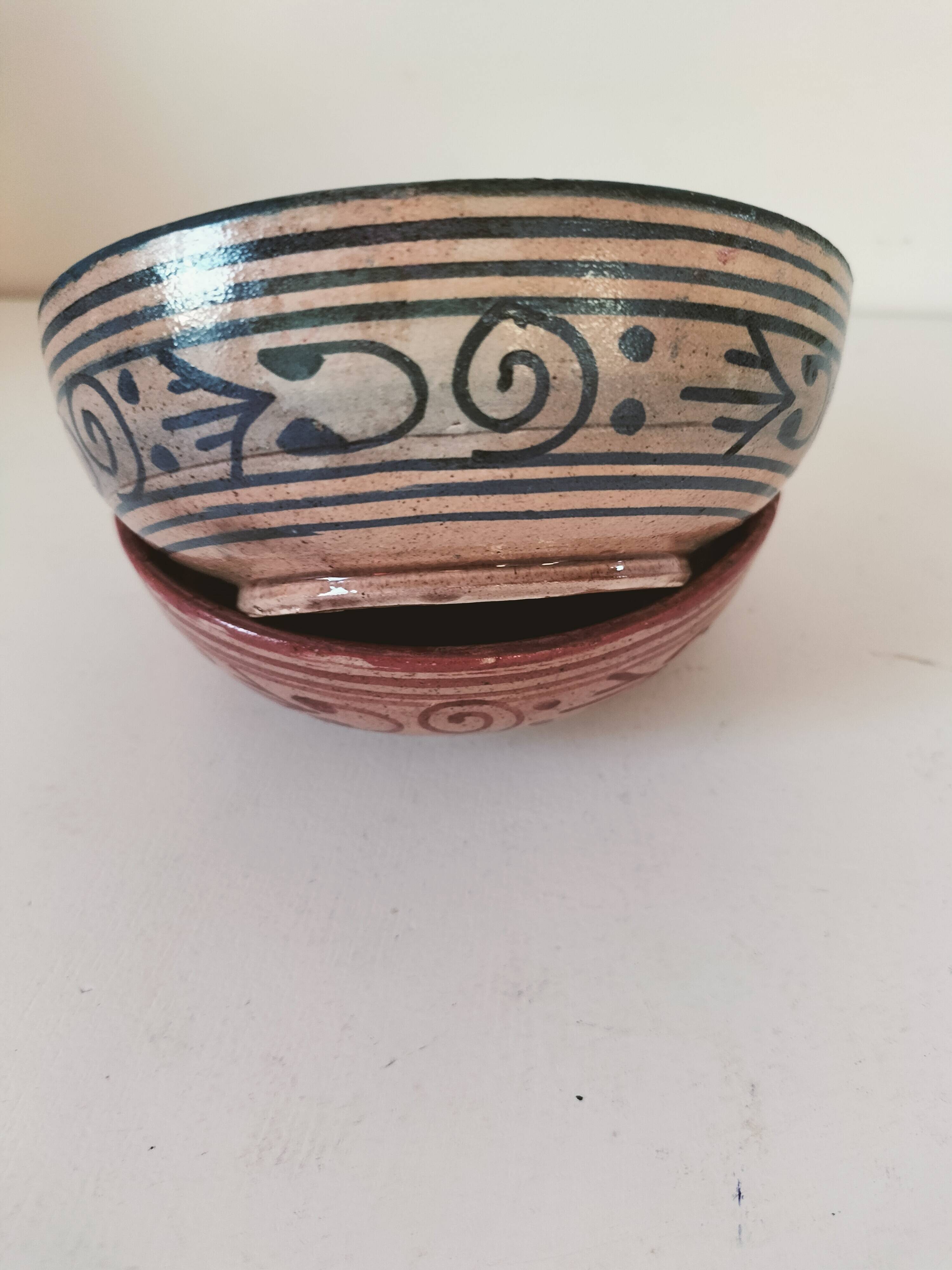 Pair of bowls signed A. Serghini