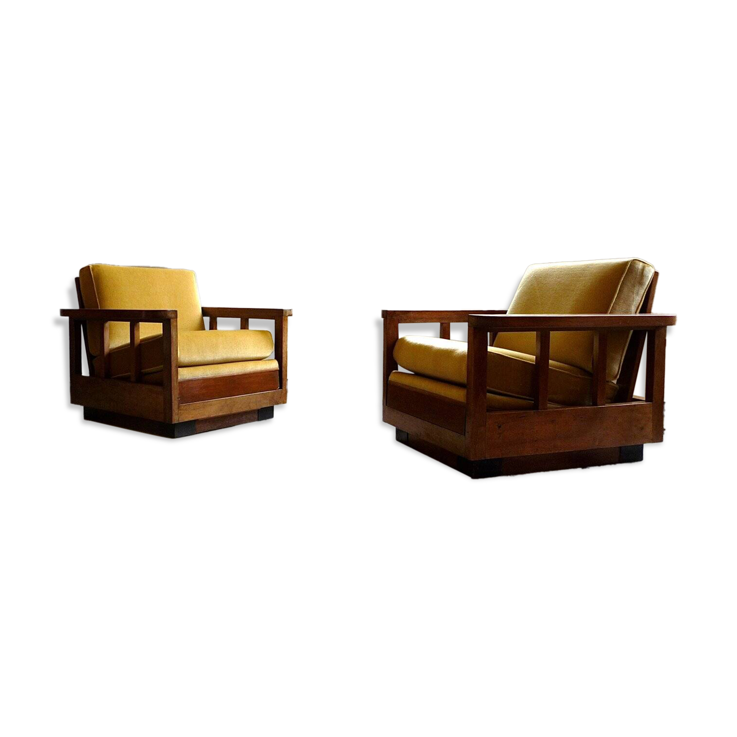 Antique Art Deco cubic-shaped armchairs in walnut and velvet, Germany, 1920s, set of 2
