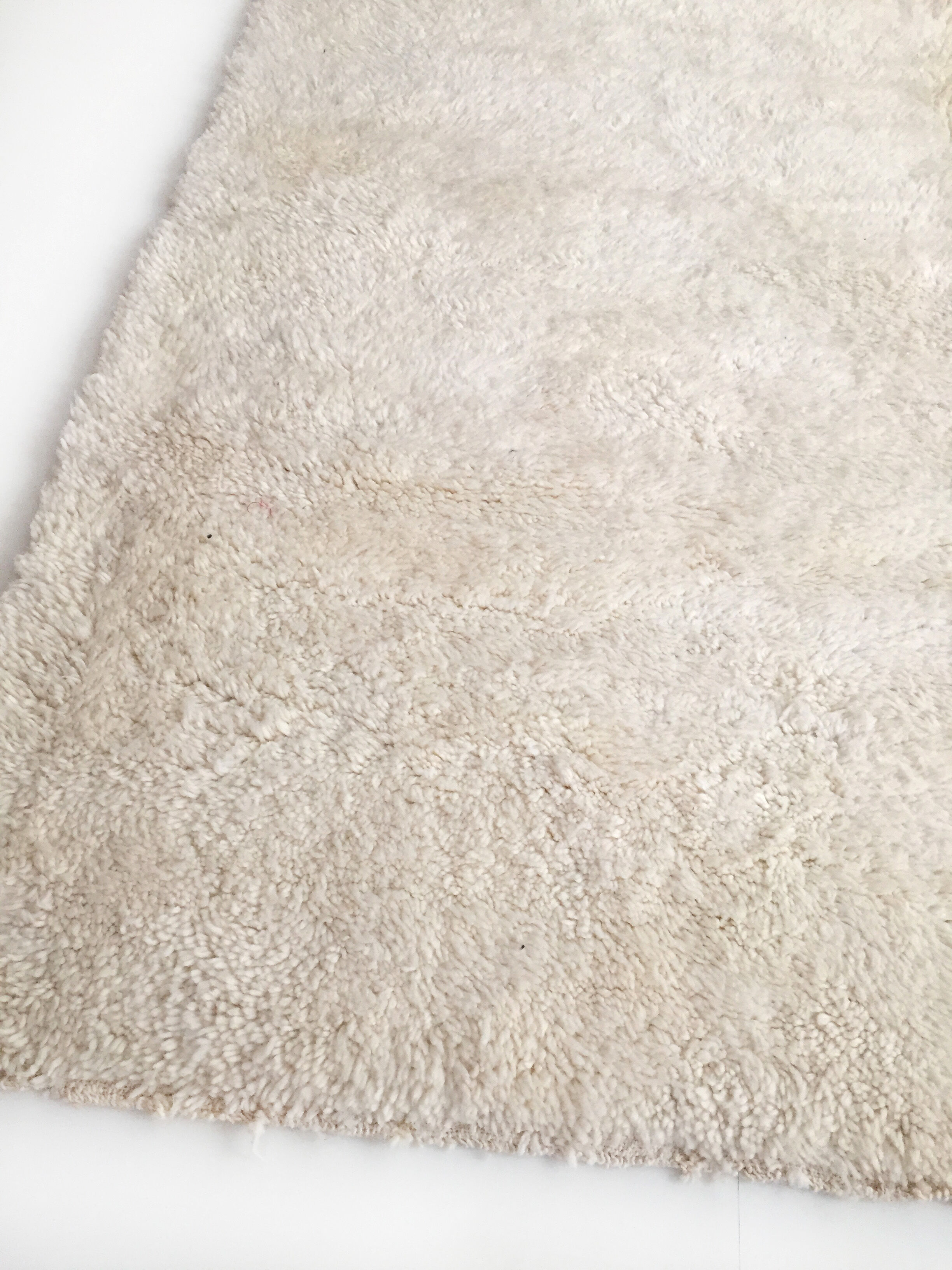 Moroccan Berber carpet Beni 0uarain ecru uni 297x202cm