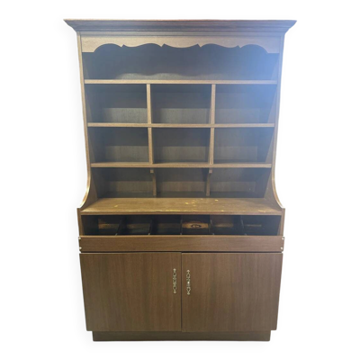 Vaisselier, meuble de métiers compartimenté en bois brun