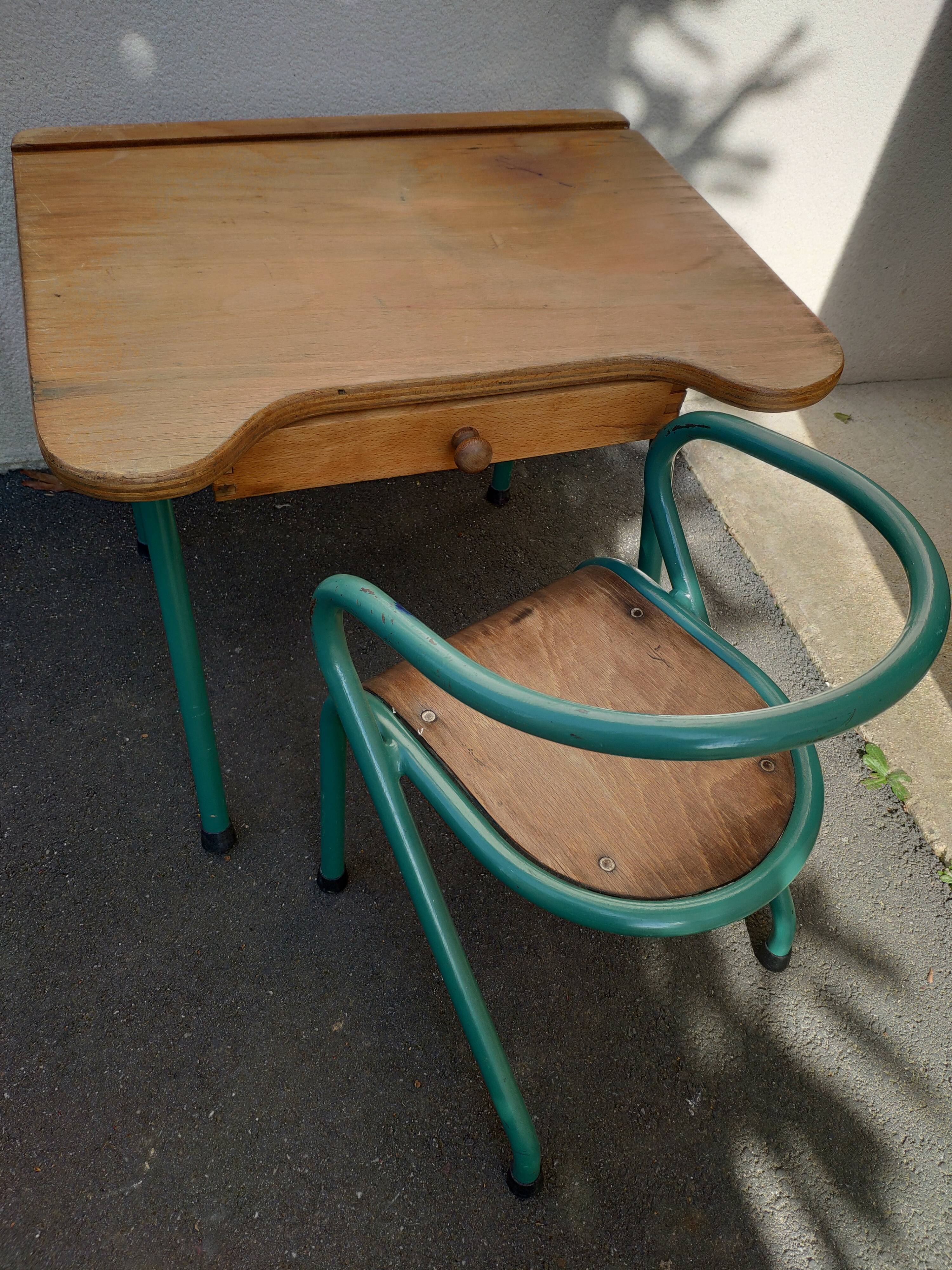 Chair set by Jacques Hitier and Mullca desk