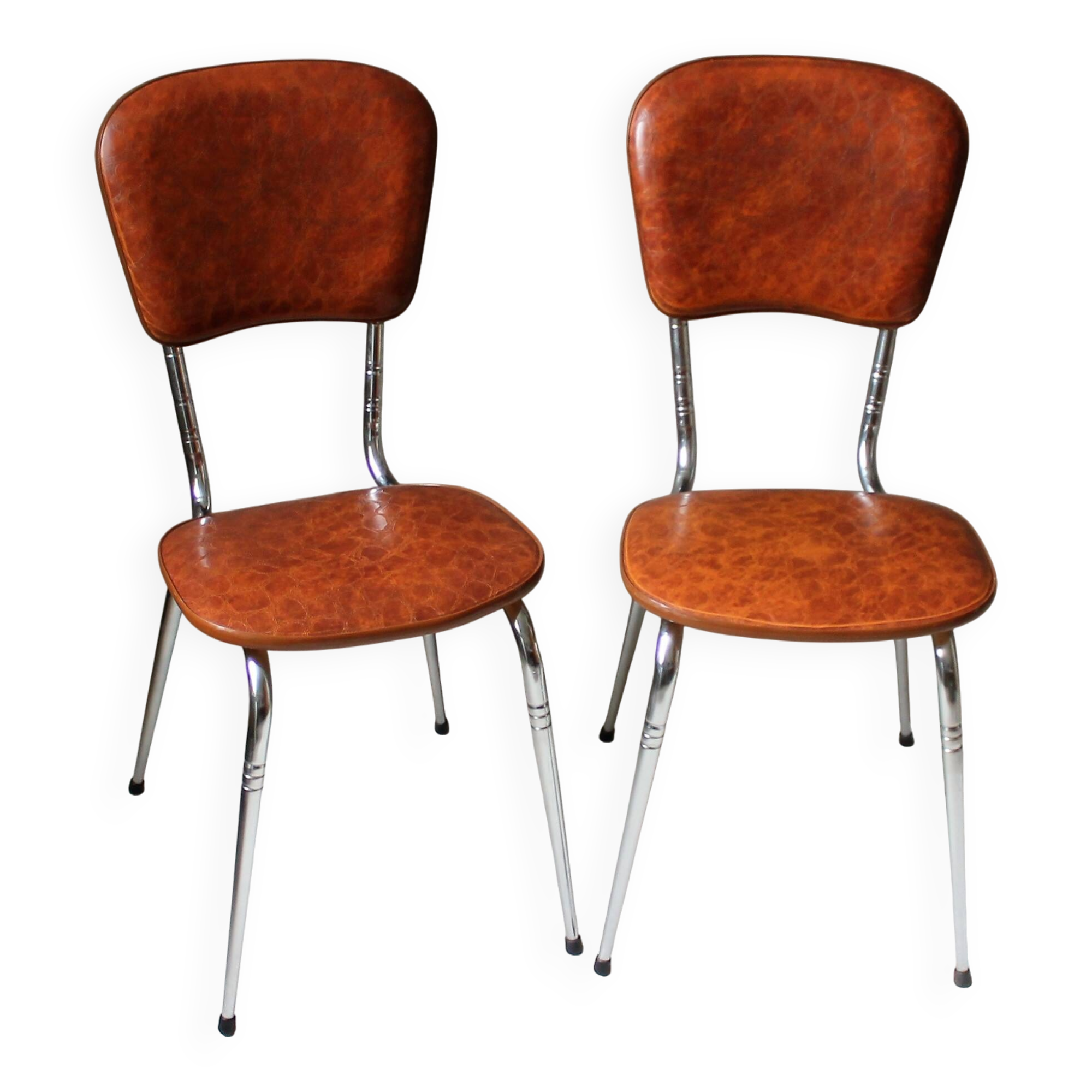 Lot de 2 chaises vintage skaï & piètement chromé