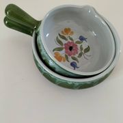 Duo of flowery caquelons